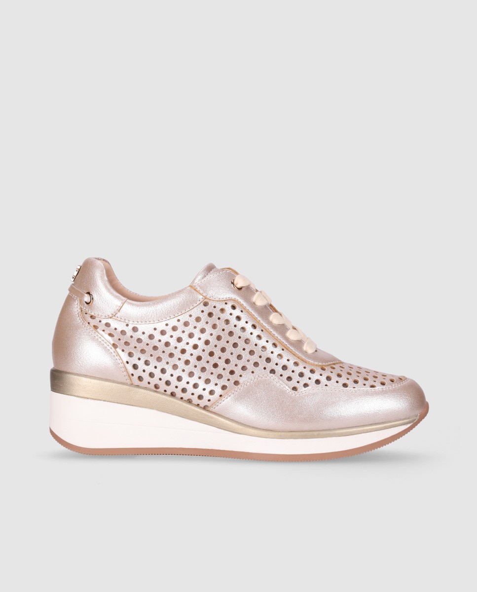 Imagem 0 de Sapatos Confort Desenhados em Pele com Perfurados e Atacadores