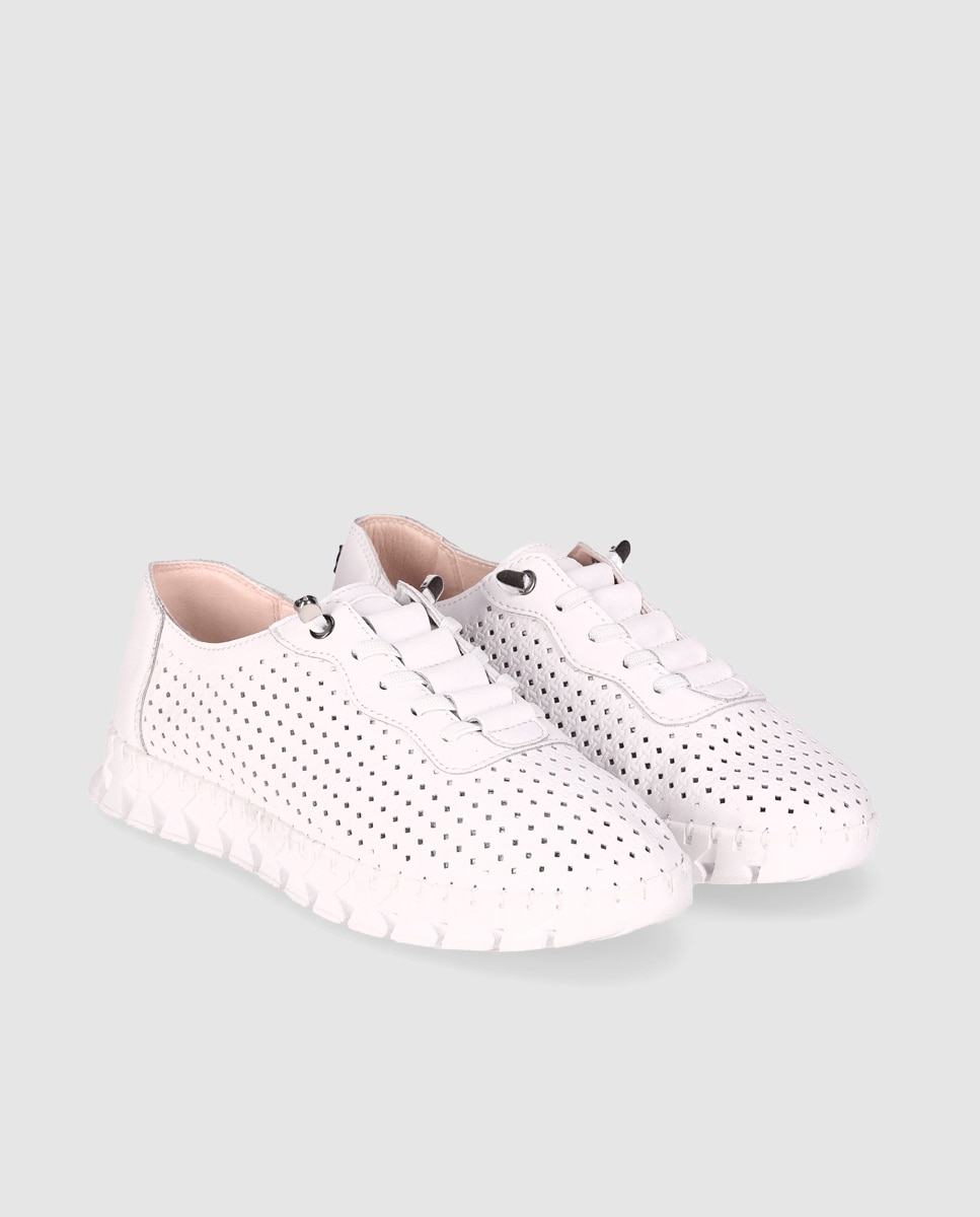 Sapatilhas Básicas em Pele Perfurada com Sola Flexível Branco-2
