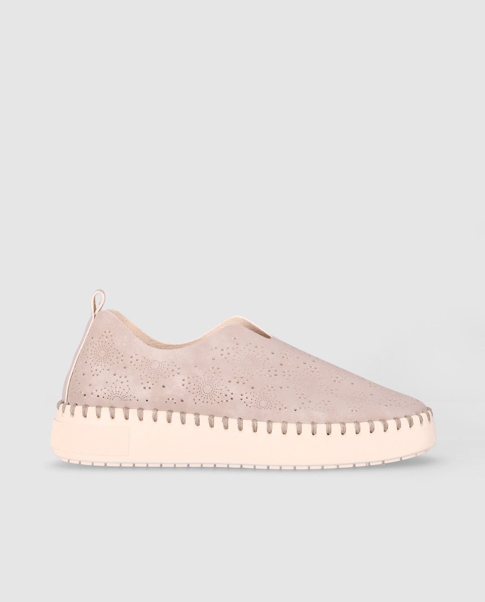 Imagem 0 de Sapatos de Cordões com Design Perfurado e Biqueira Redonda