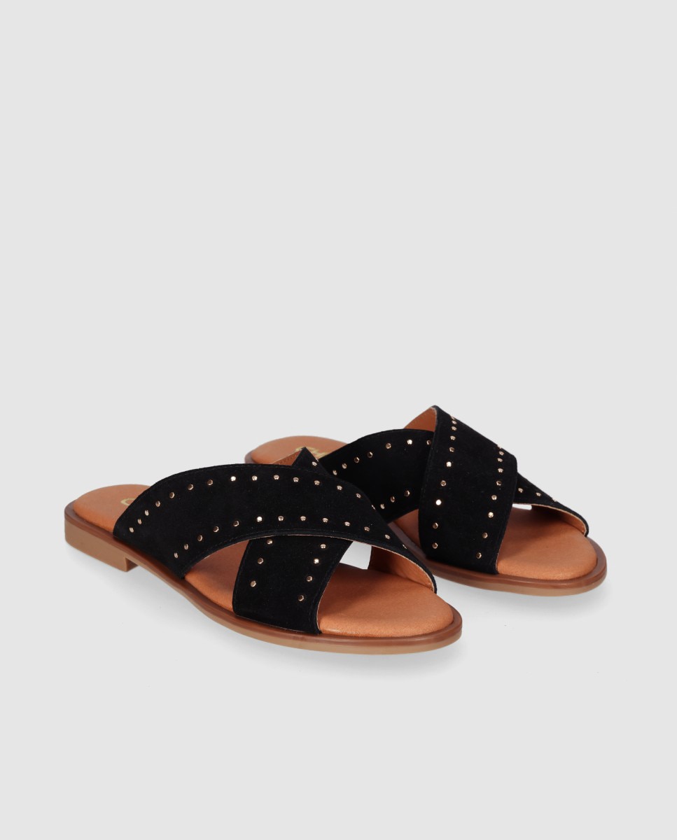 Sandálias Rasas com Peito Do Pé Cruzado e Tachas Decorativas Preto-2
