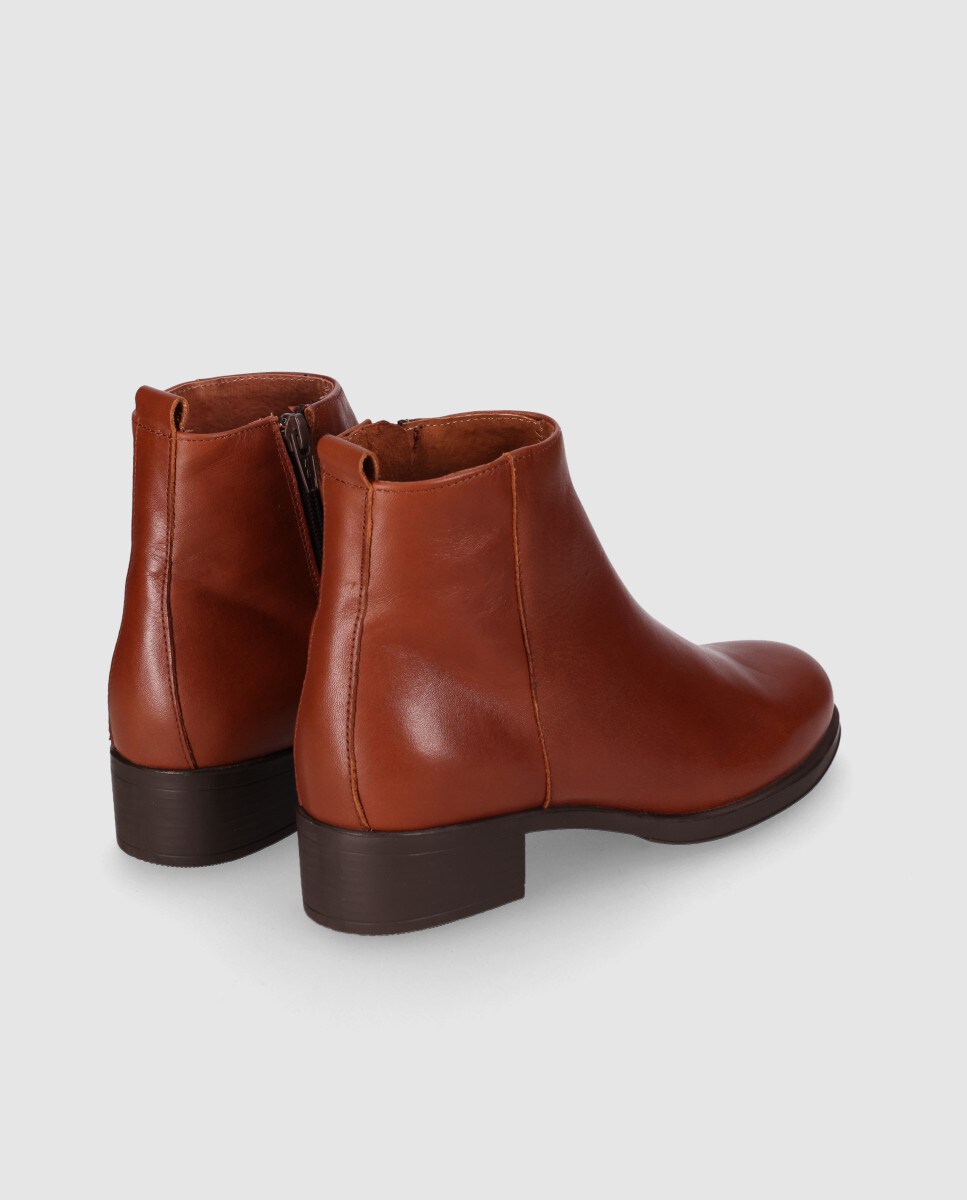 Botins em Pele com Fecho Zip e Acabamento Liso Castanho-claro-3