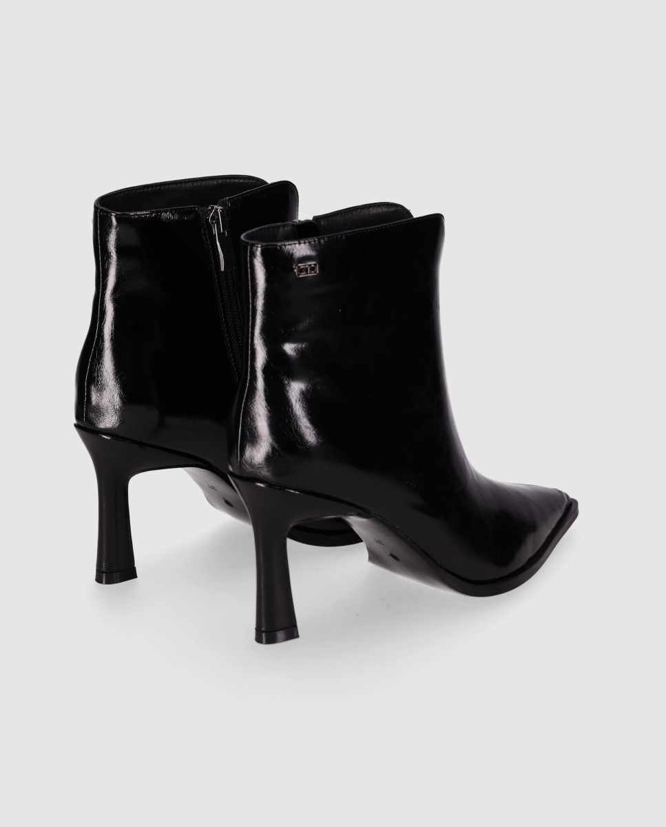 Botins Básicos com Design Elegante, Biqueira Afiada e Tacão Alto Fino Preto-3