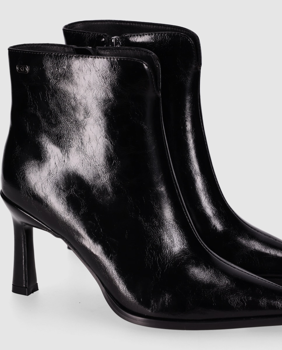 Botins Básicos com Design Elegante, Biqueira Afiada e Tacão Alto Fino Preto-5