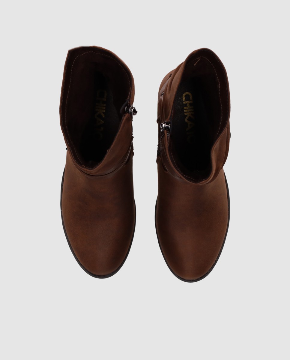 Botins Cowboy com Cano Médio Franzido e Detalhes Decorativos no Tornozelo Castanho-4