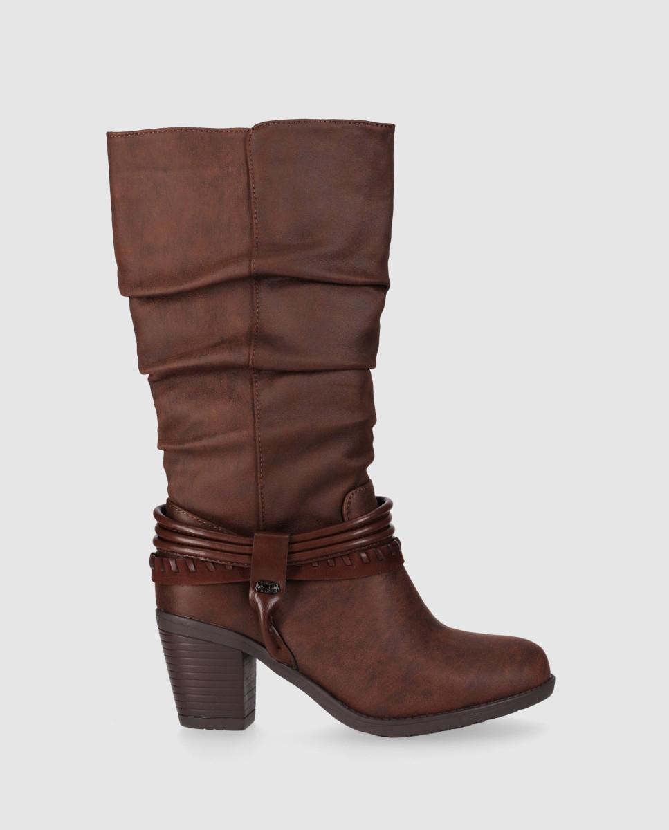 Imagem 0 de Botas Cowboy com Design Envolvente e Tacão Largo