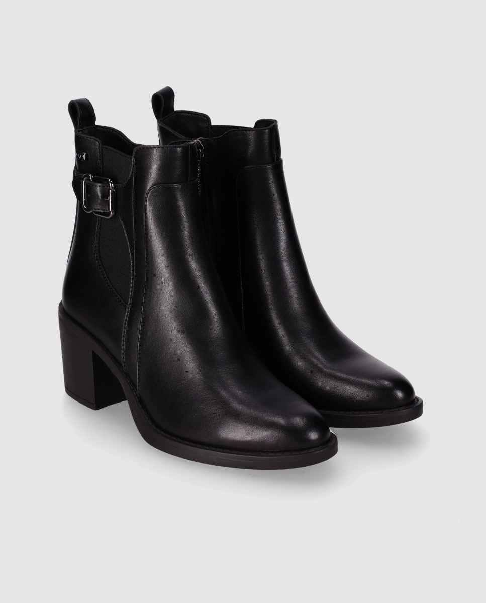 Botins Chelsea com Salto Bloco e Painel Lateral Elástico Preto-2