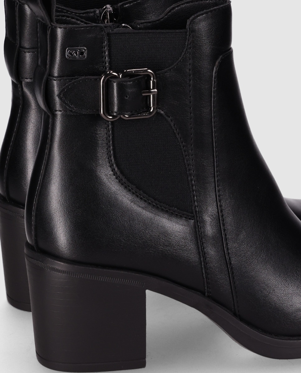 Botins Chelsea com Salto Bloco e Painel Lateral Elástico Preto-5