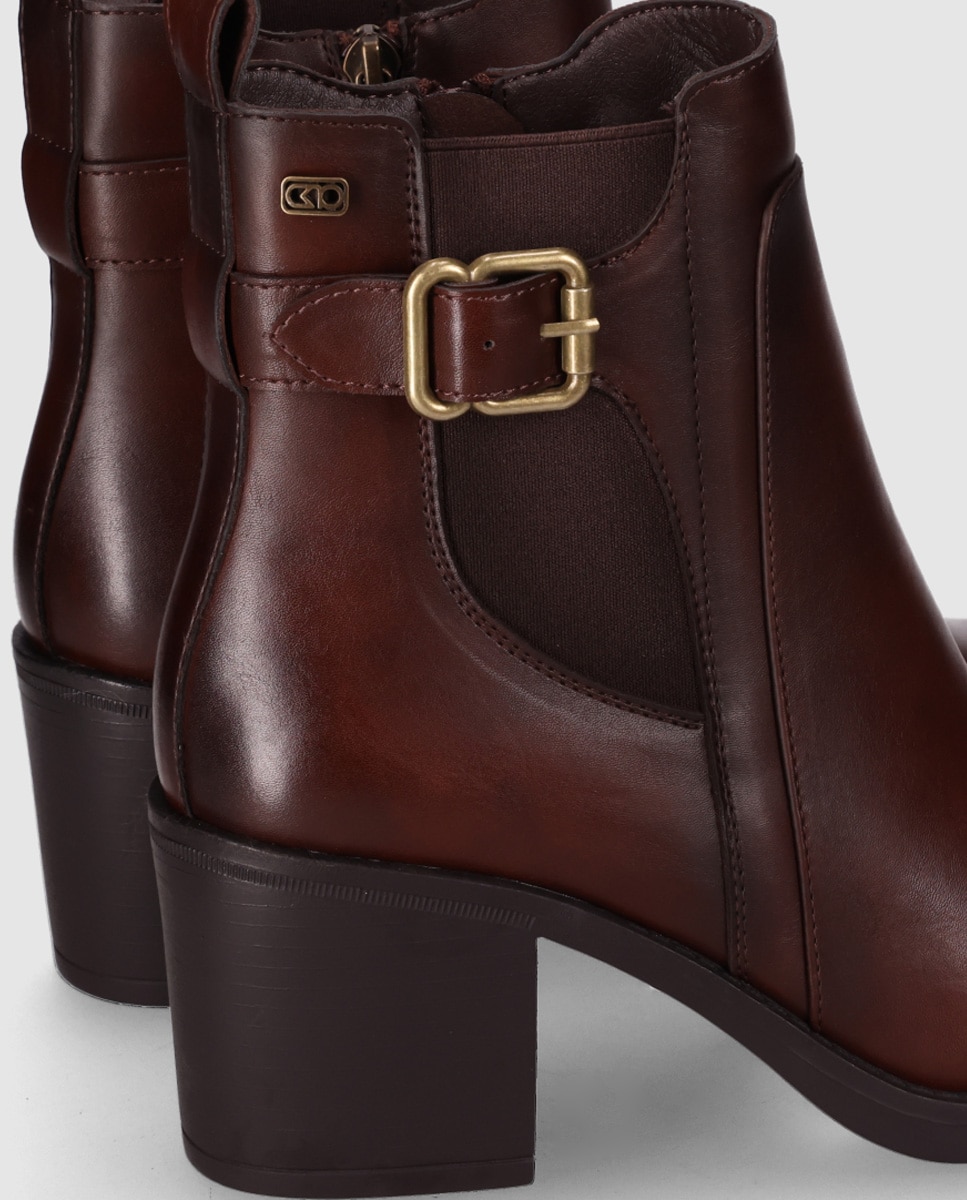 Botins Chelsea com Salto Bloco e Painel Lateral Elástico Castanho-5