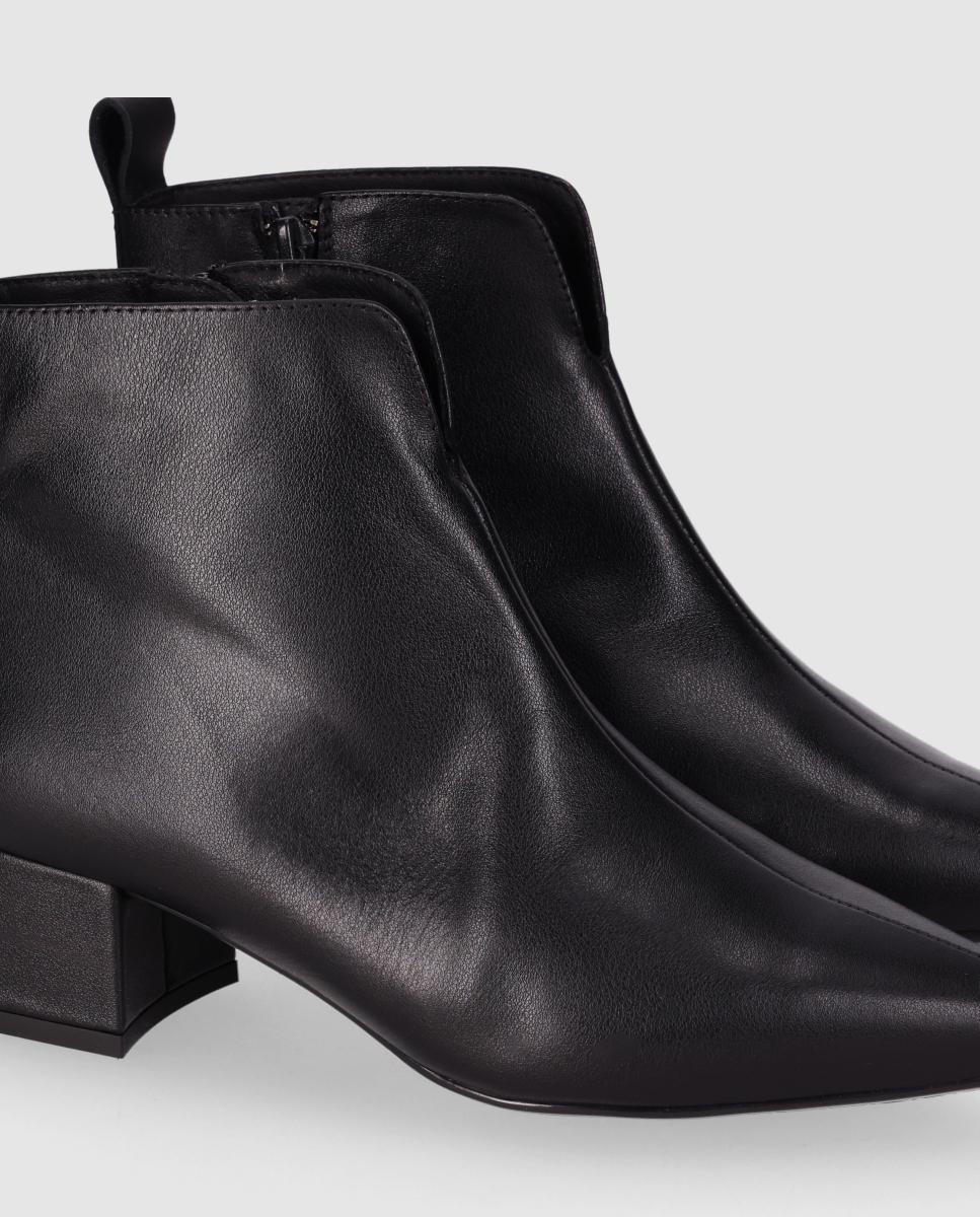 Botins Básicos em Pele de Salto Largo Preto-5