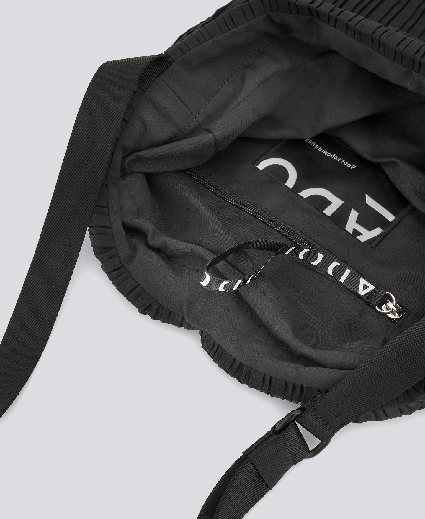 Mochila em Crinkle Reciclado com Estampado Multicolor Preto-4