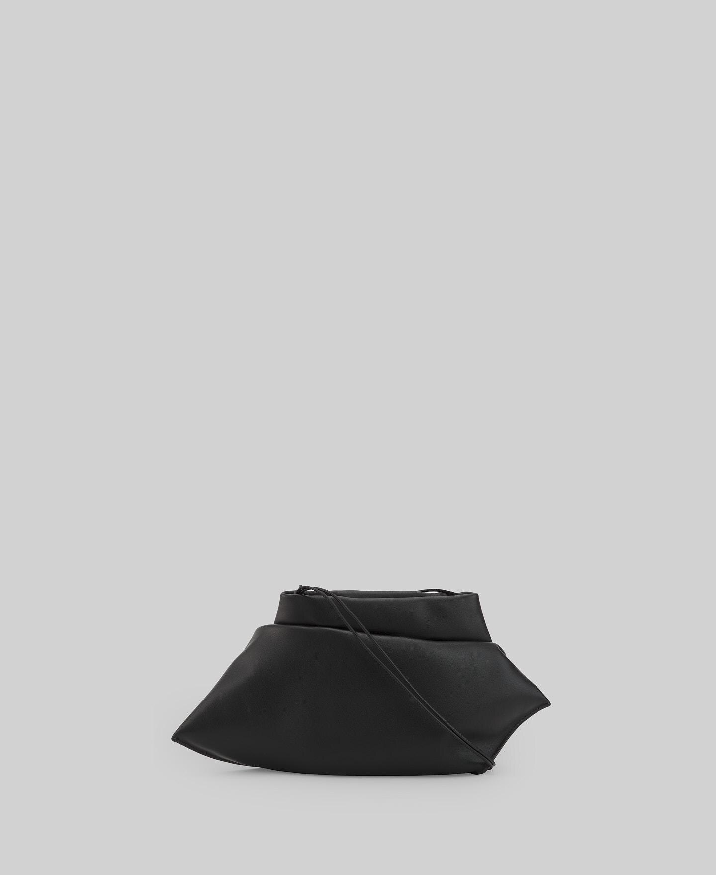 Mala de Festa Tipo Clutch Assimétrica Acolchoada de Pele Preto-2