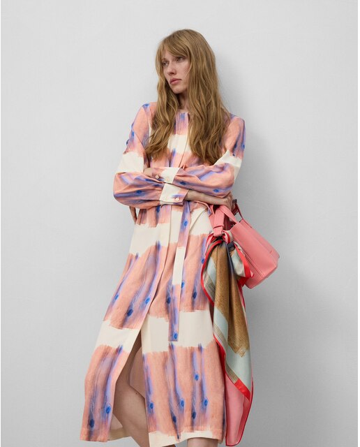 Imagem 0 de Vestido Tipo Camisa Estampado