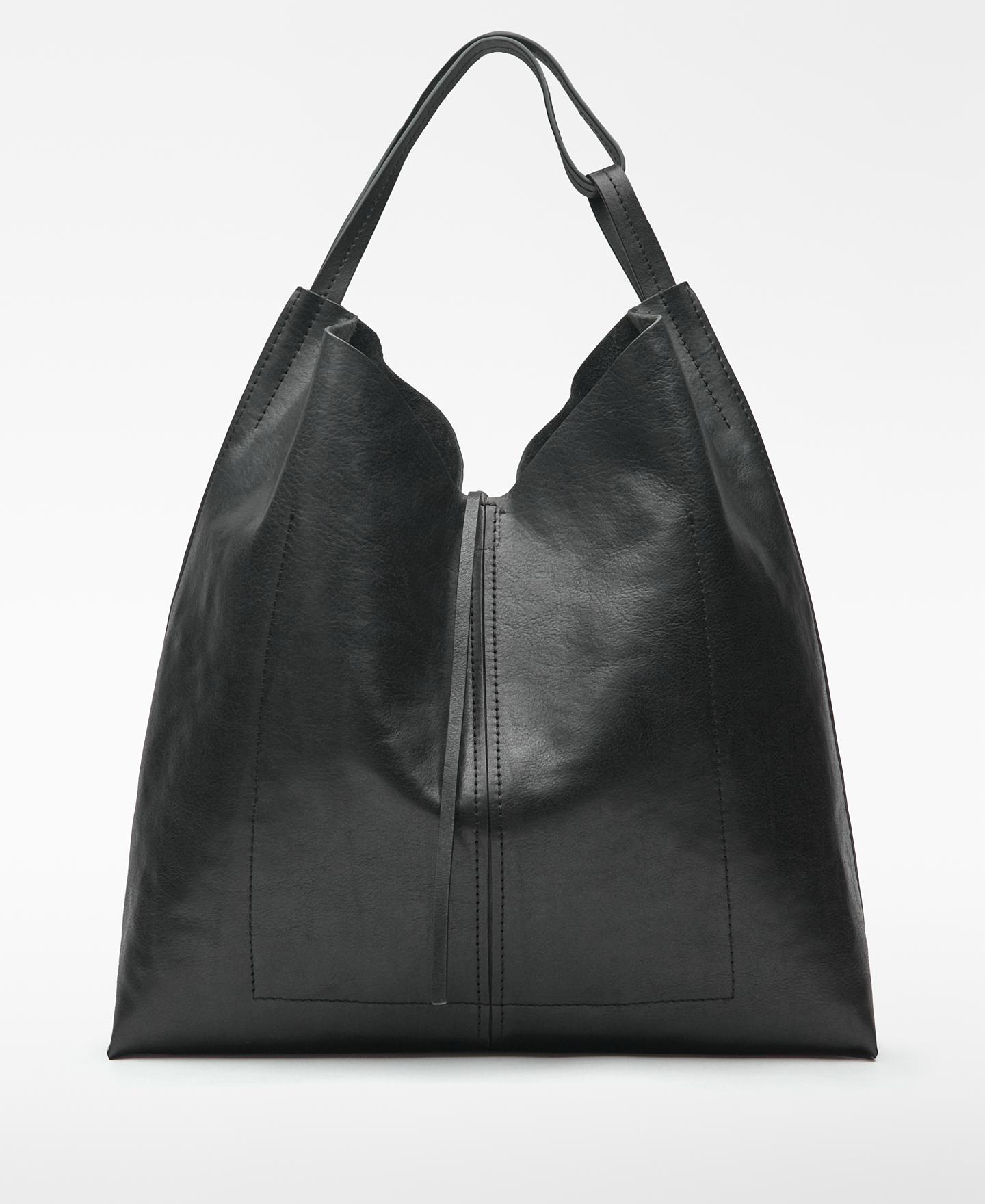 Mala de Ombro Maxi Hobo em Pele Responsável Preto-2