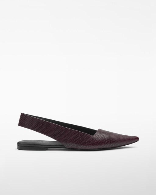 Imagem 0 de Sapatos Rasos com o Calcanhar Aberto e Estampado de Serpente