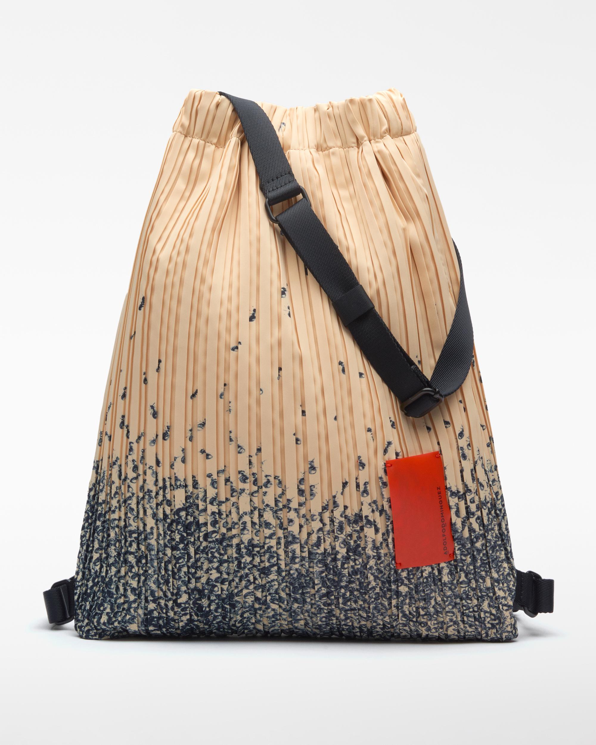 Mochila em Crinkle Estampado Azul / Bege-1
