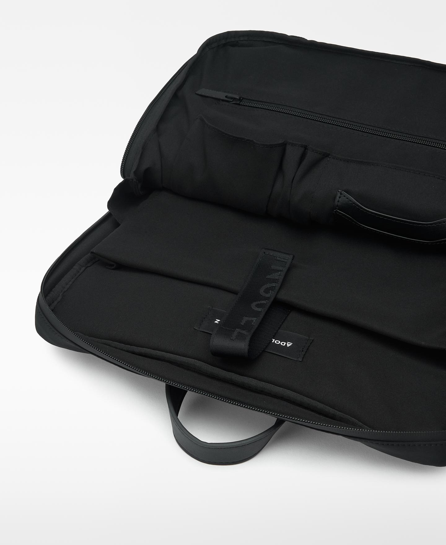 Mochila Compacta de Nylon em Preto Preto-5