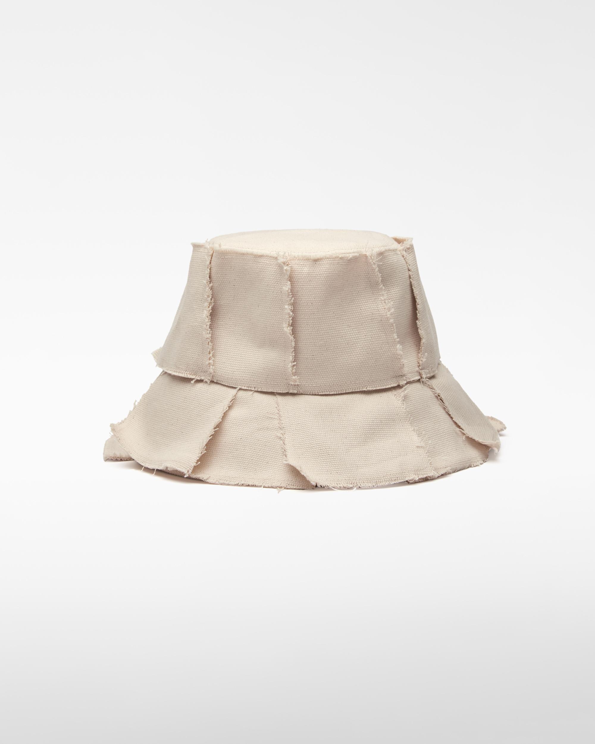Chapéu Tipo Bucket com Peça Sobreposta Bege-1