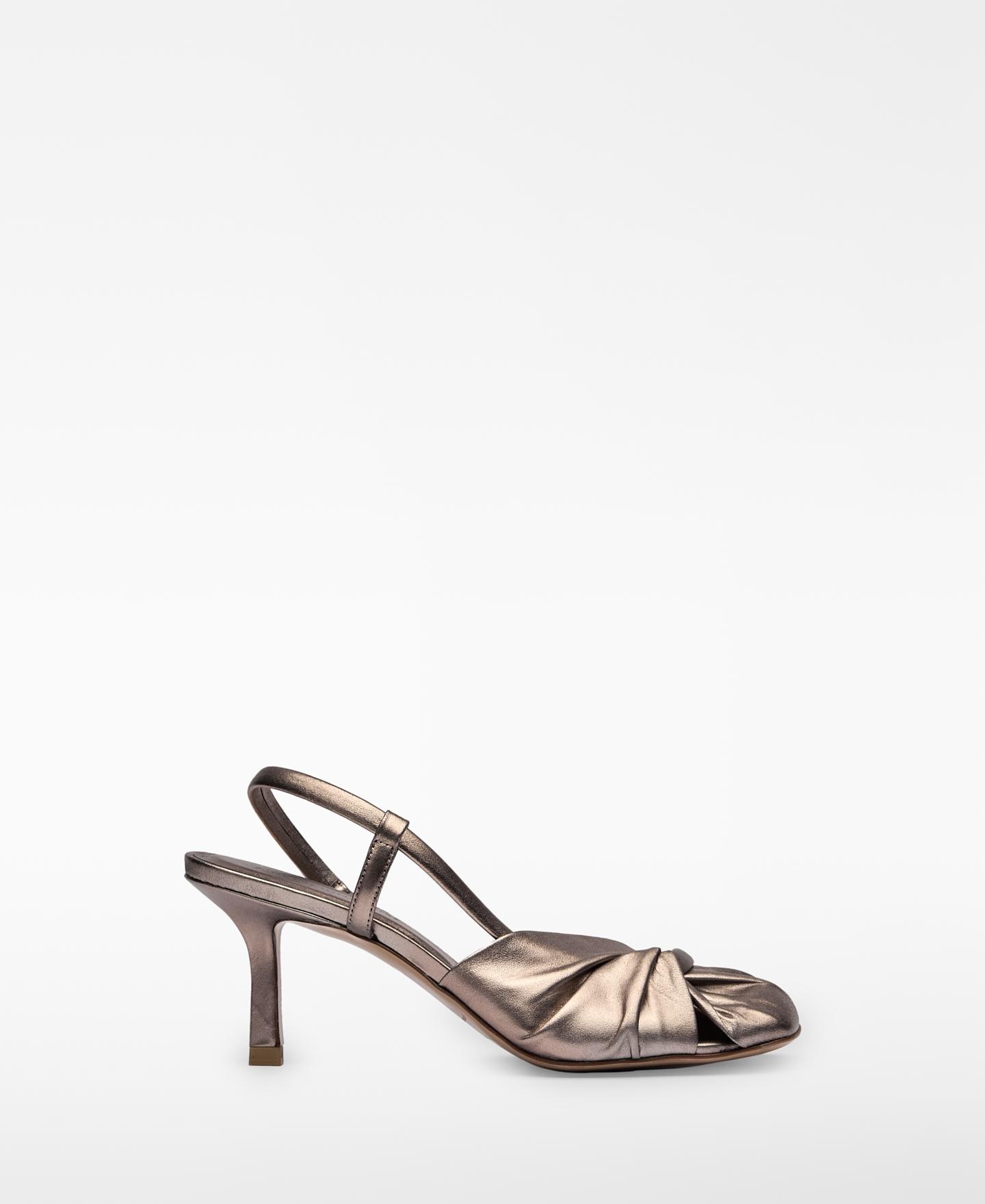 Imagem 0 de Sapatos de Salto em Pele Franzida