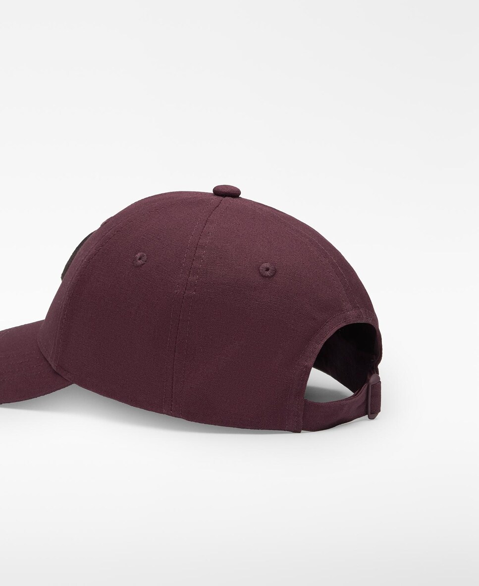 Boné com Logo Bordado Grená-3