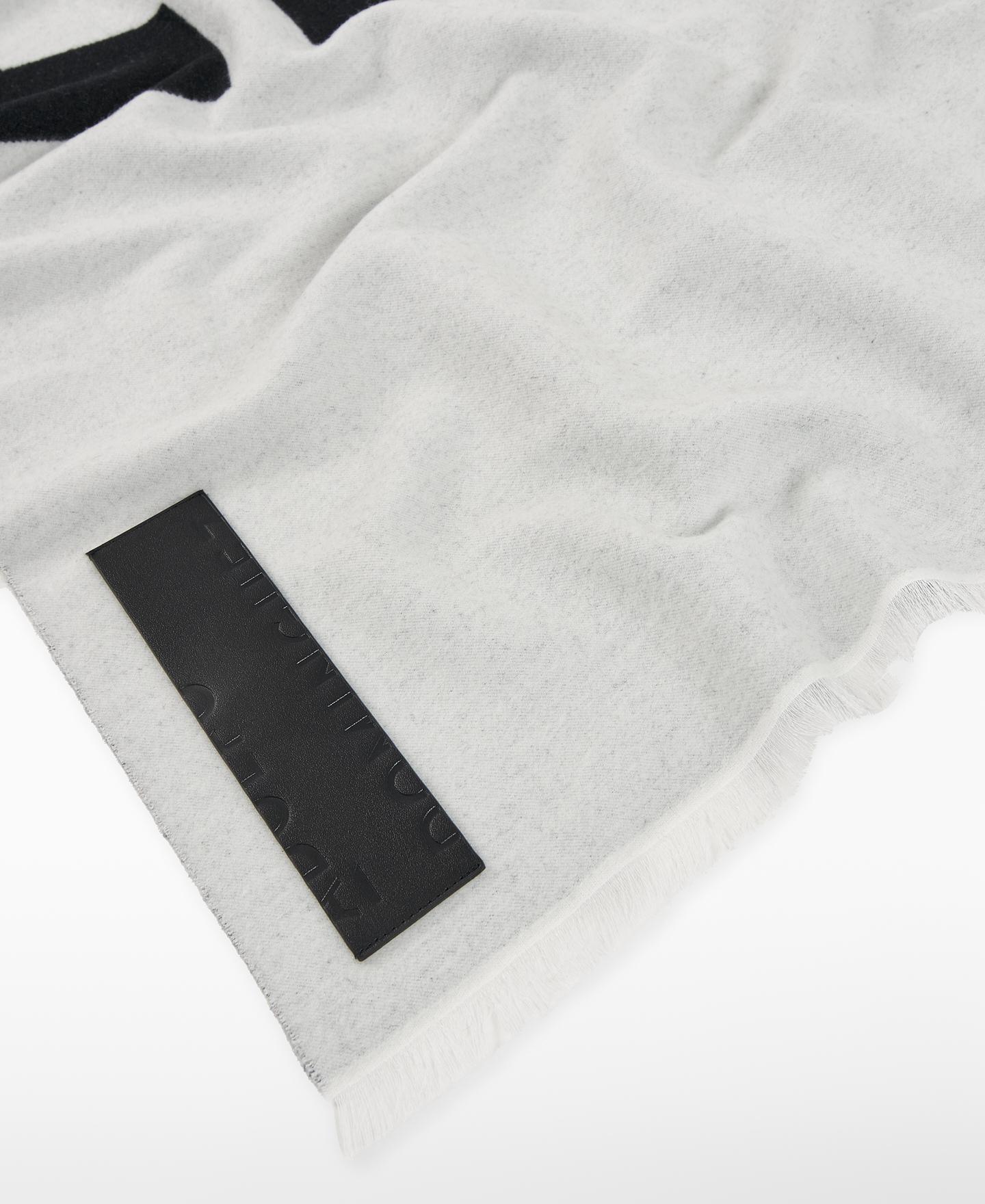 Cachecol com Maxi Logo em Jacquard Branco-3