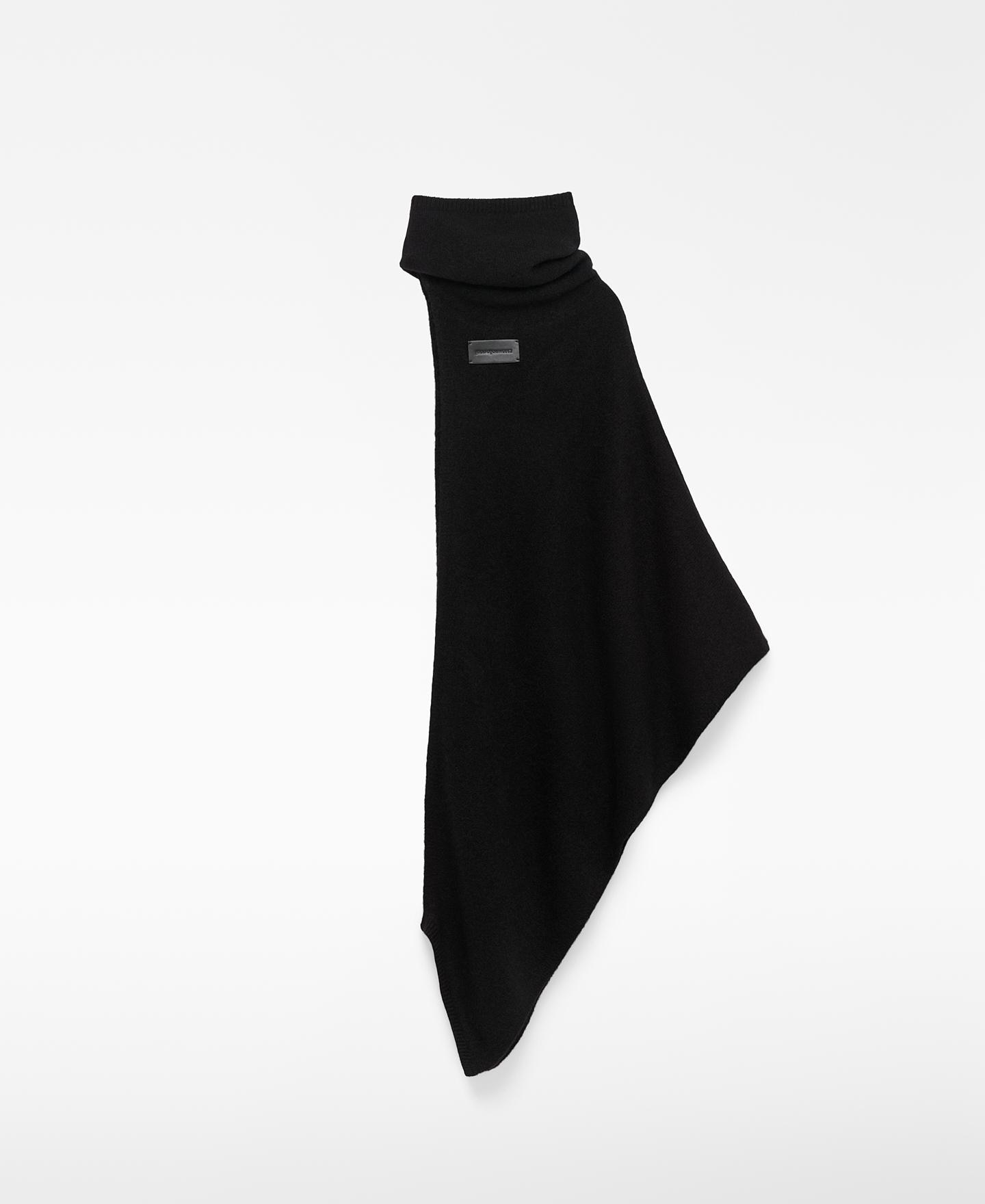 Capa Assimétrica com Gola Chaminé Preto-2