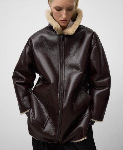 Imagem 0 de Sobretudo em Pele Não Pele com Fecho Zip