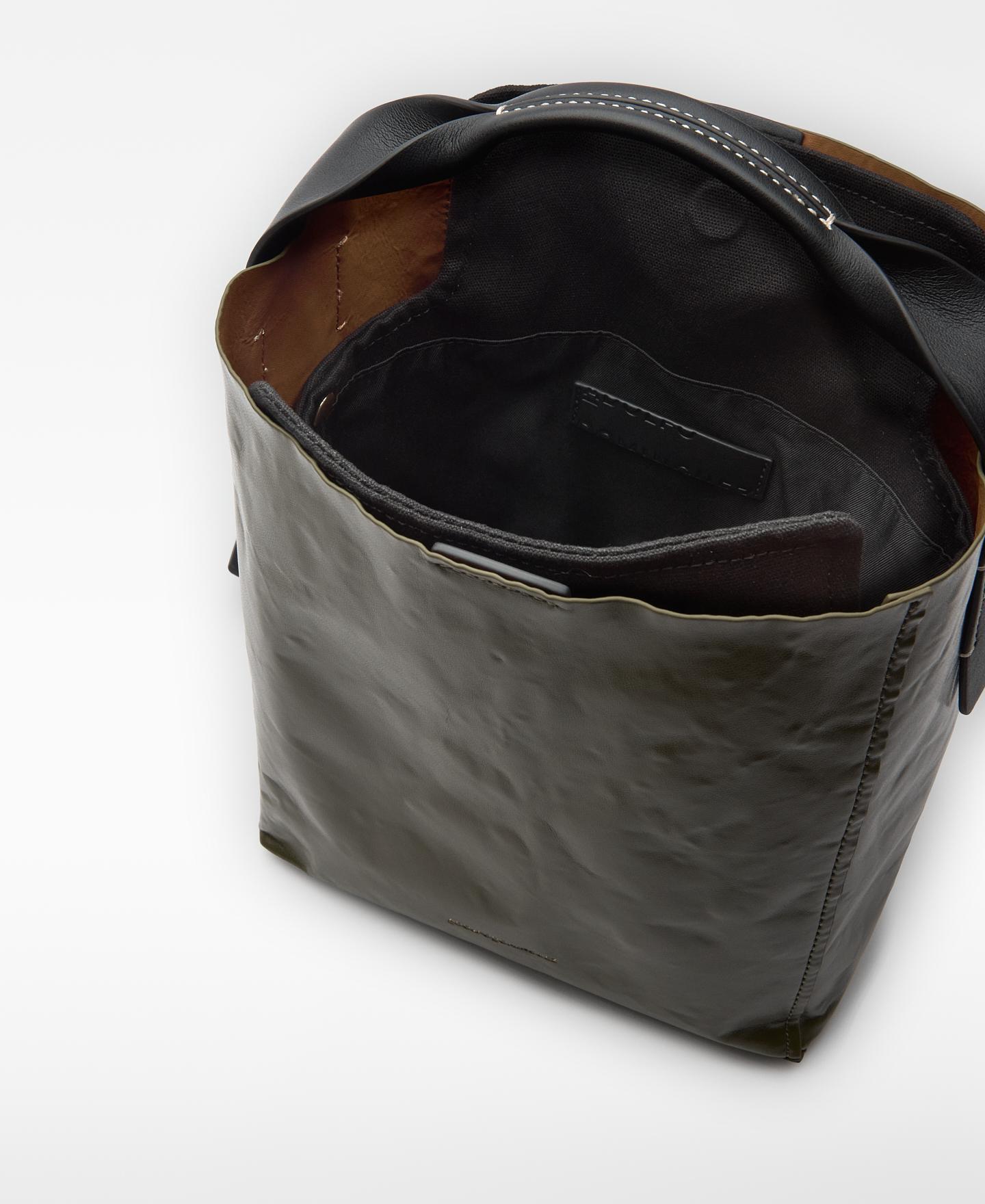 Mala de Ombro Tipo Hobo Grande Mica com Estrutura de Metal Verde-4