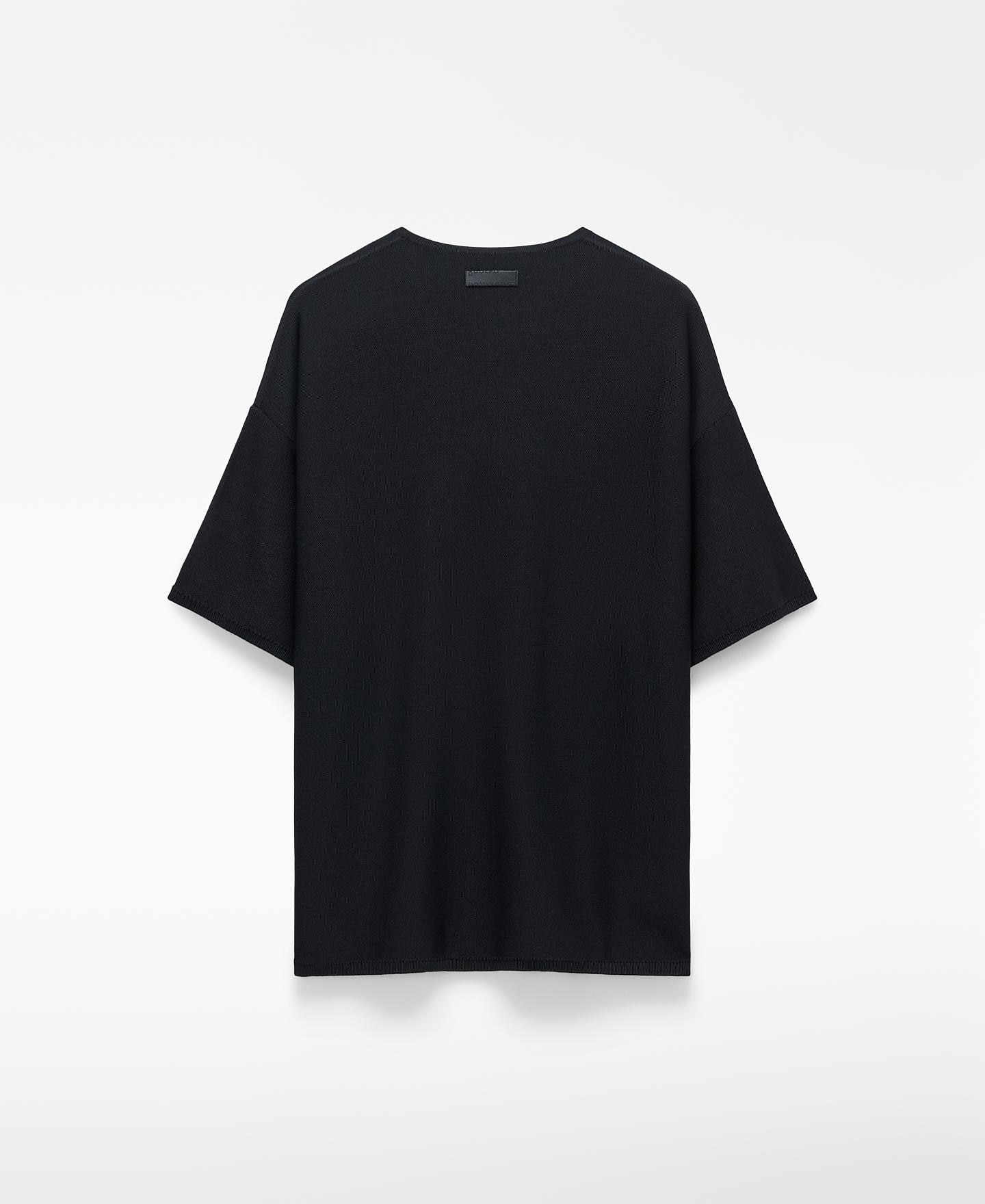 Camisola de Manga Curta com Aplique de Ráfia Preto-6