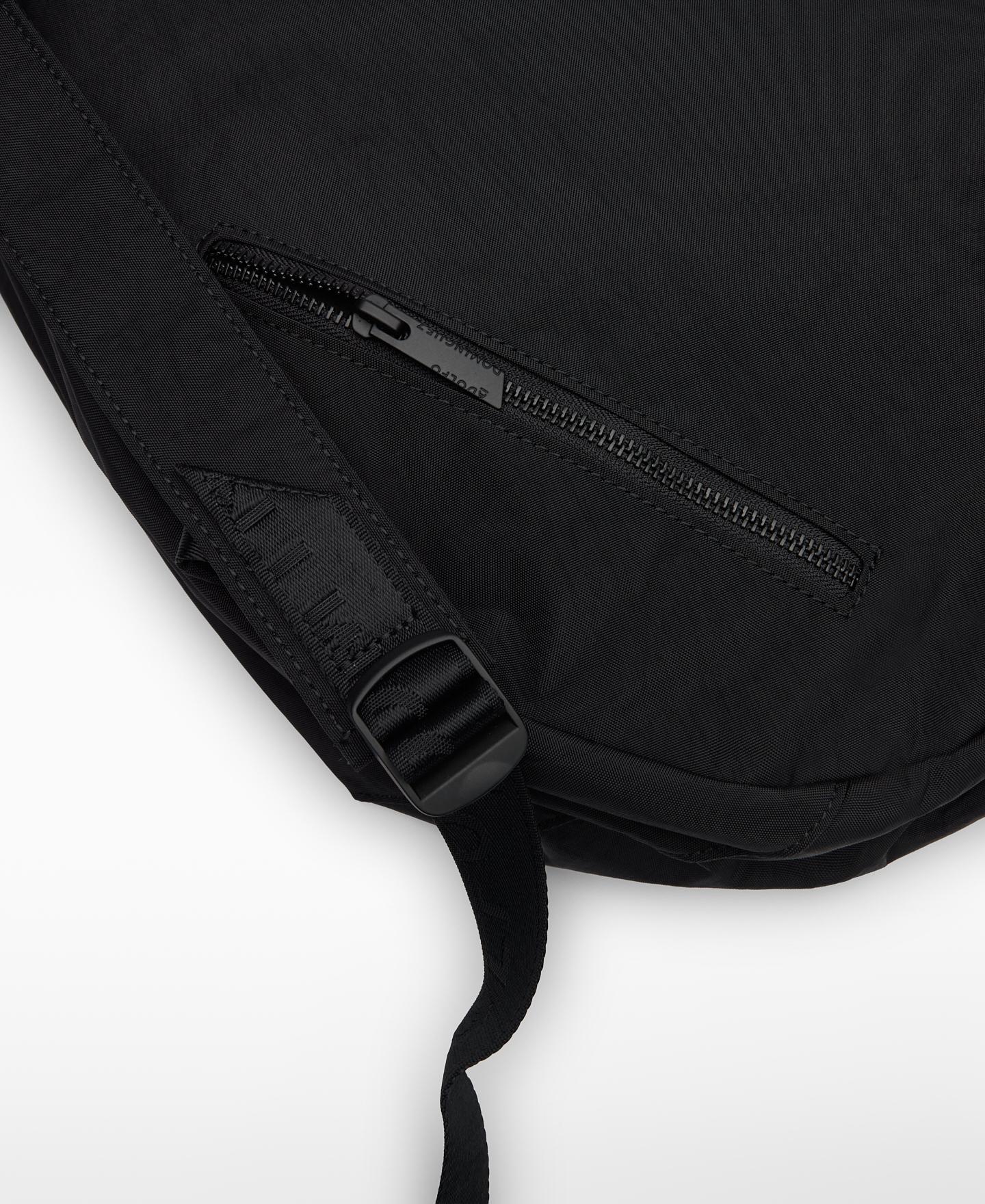Mochila Assimétrica com Plissado Preto-3