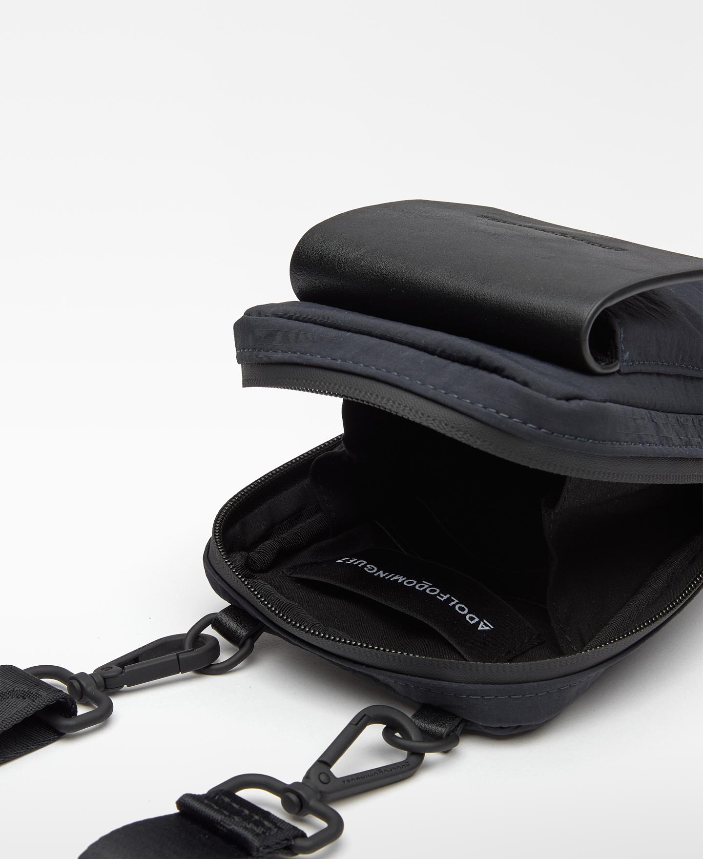 Mala a Tiracolo com Fecho Zip e Bolso Frontal Preto-4