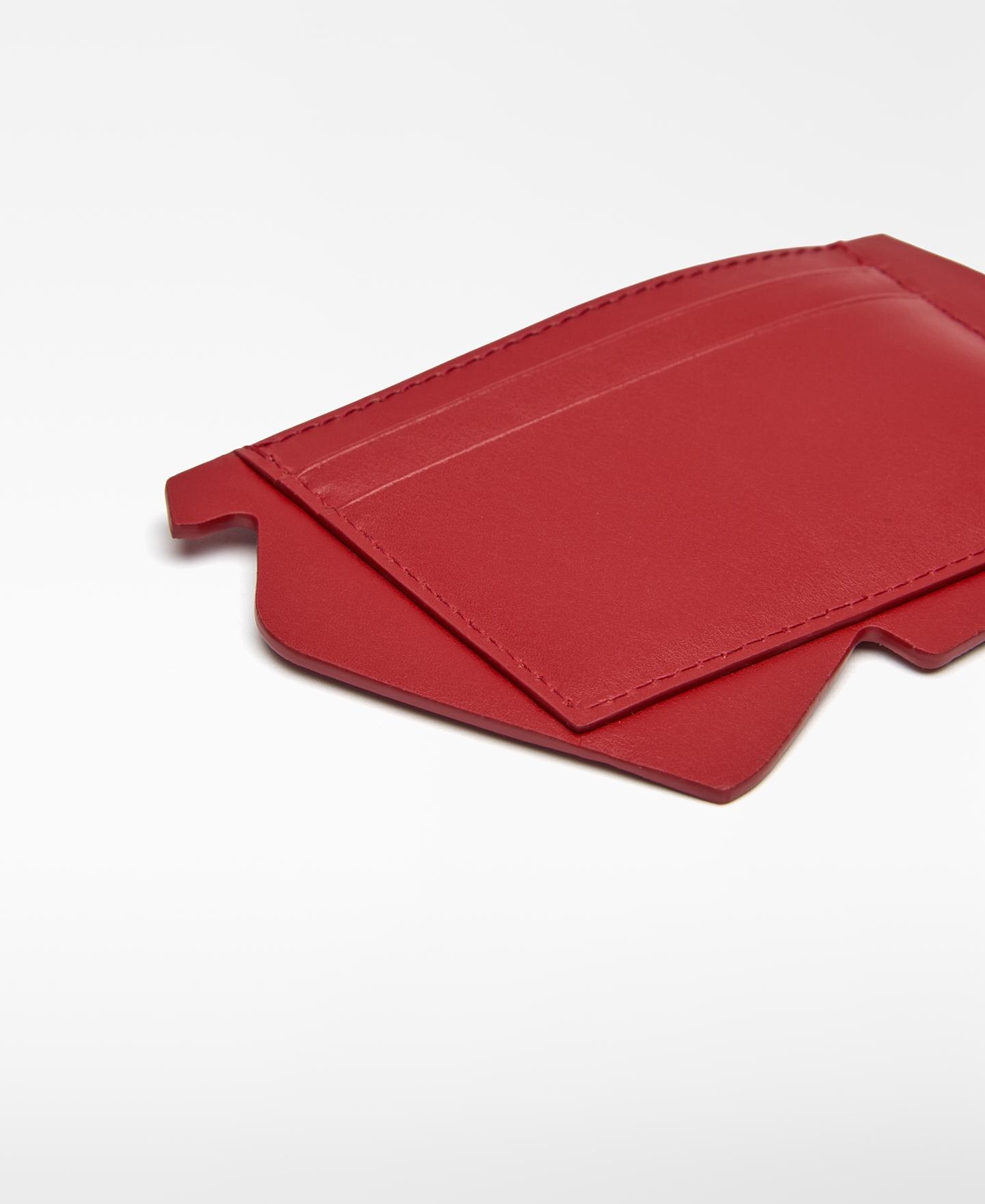 Porta-cartões Assimétrico de Pele Vermelho-cereja-2
