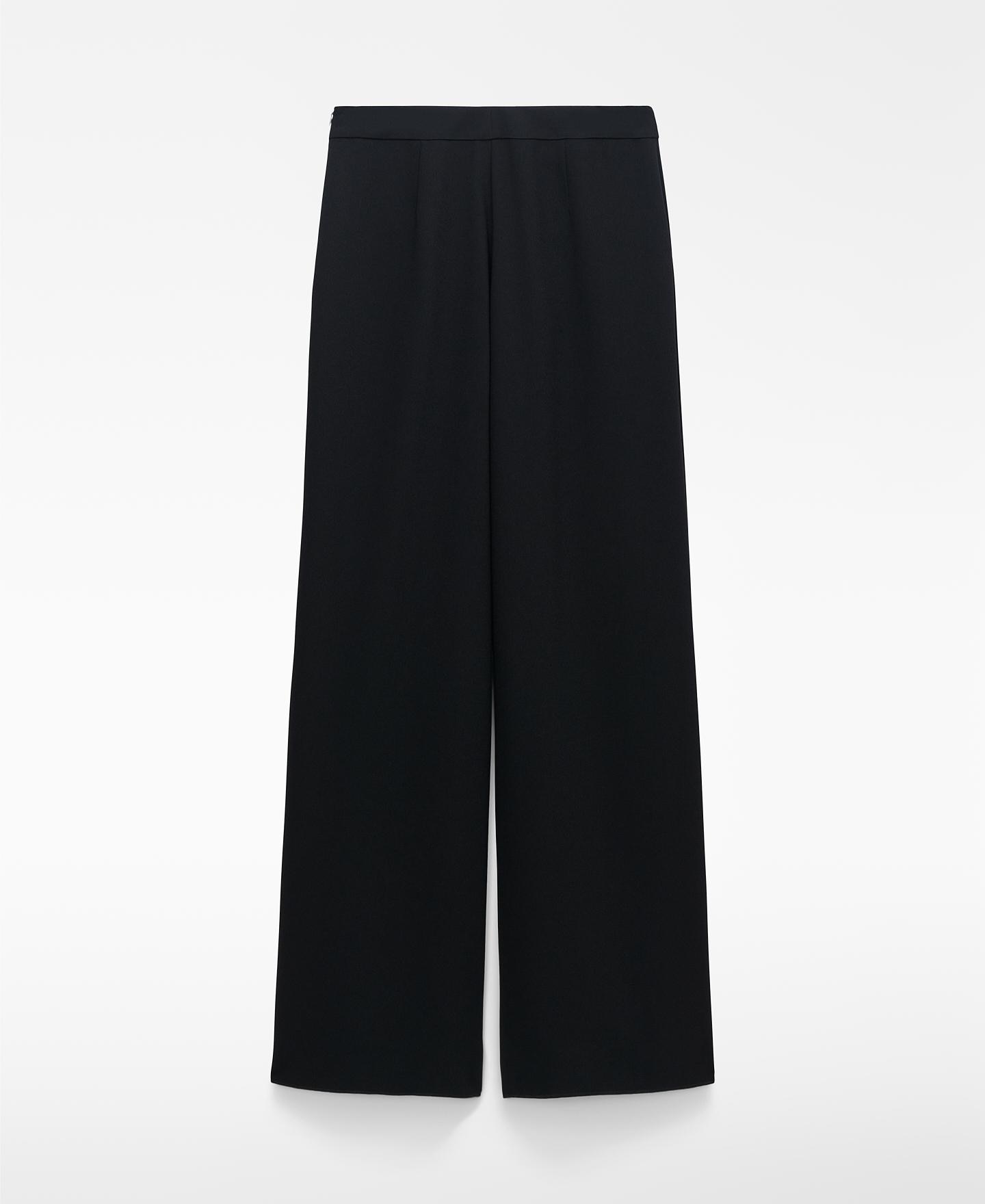 Calças Largas com Corte Flare Preto-6