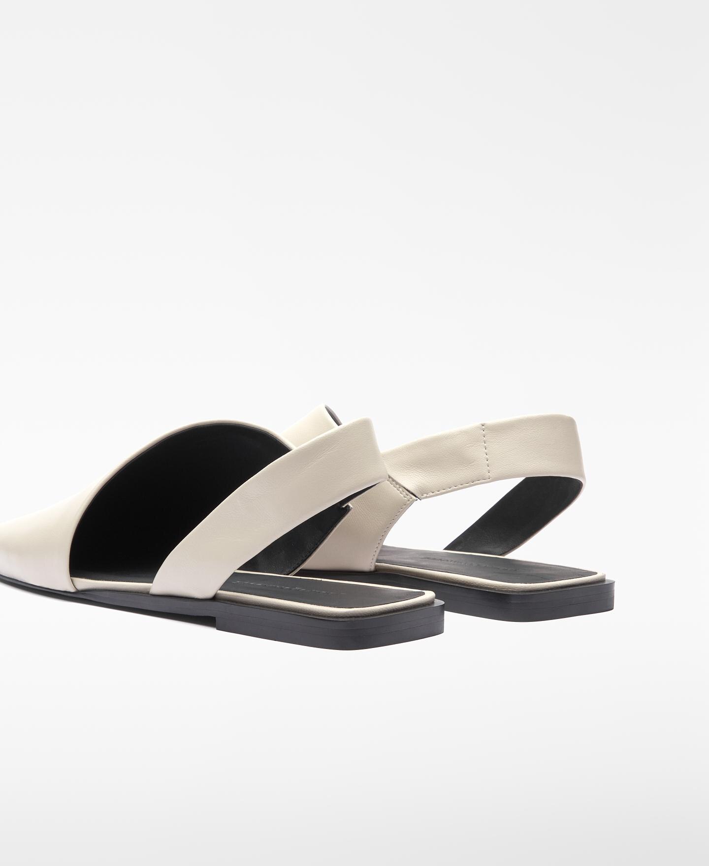 Mules Rasos Assimétricos em Pele Branco-marfim-3