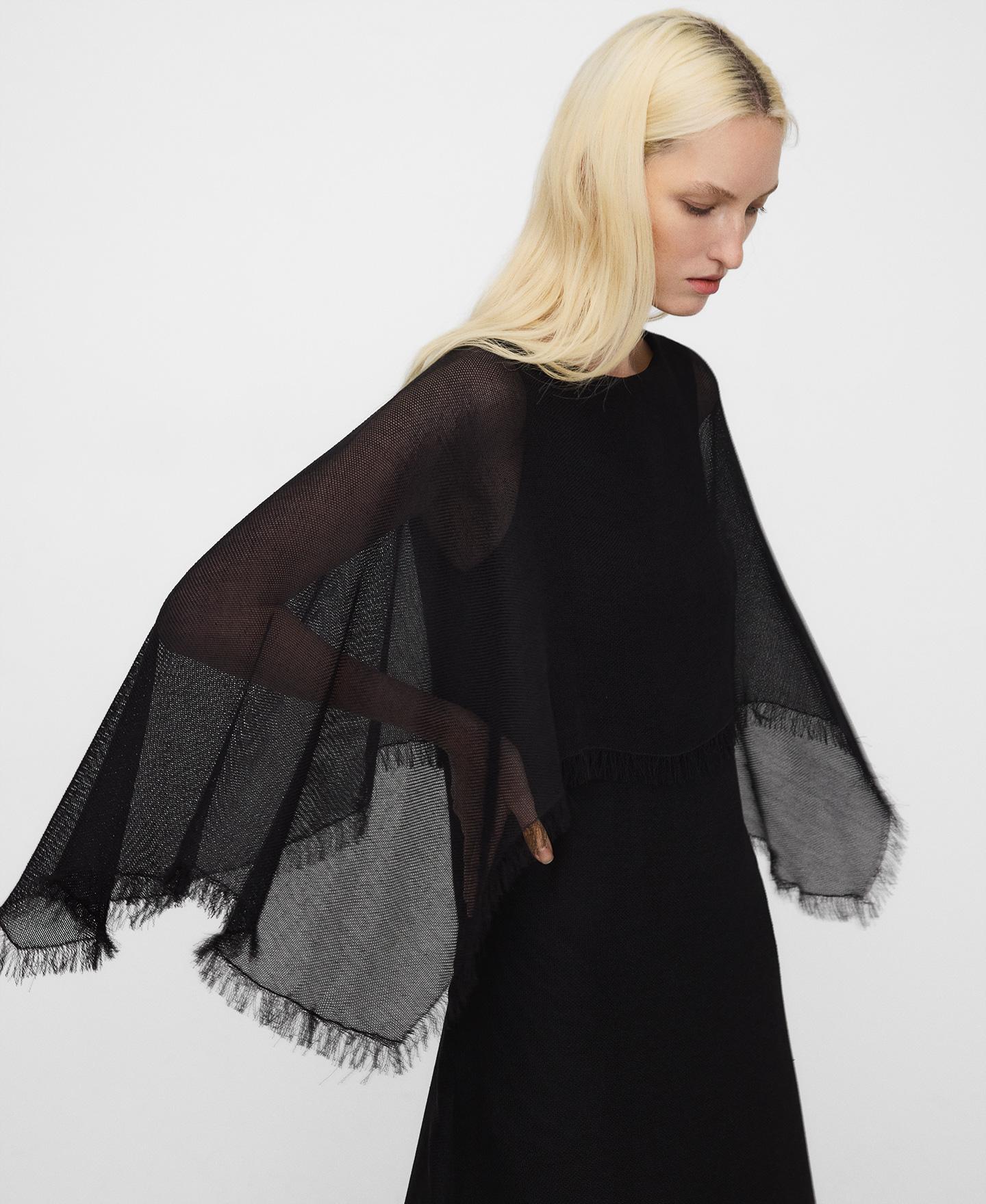 Vestido Midi Desfiado com Capa Preto-4