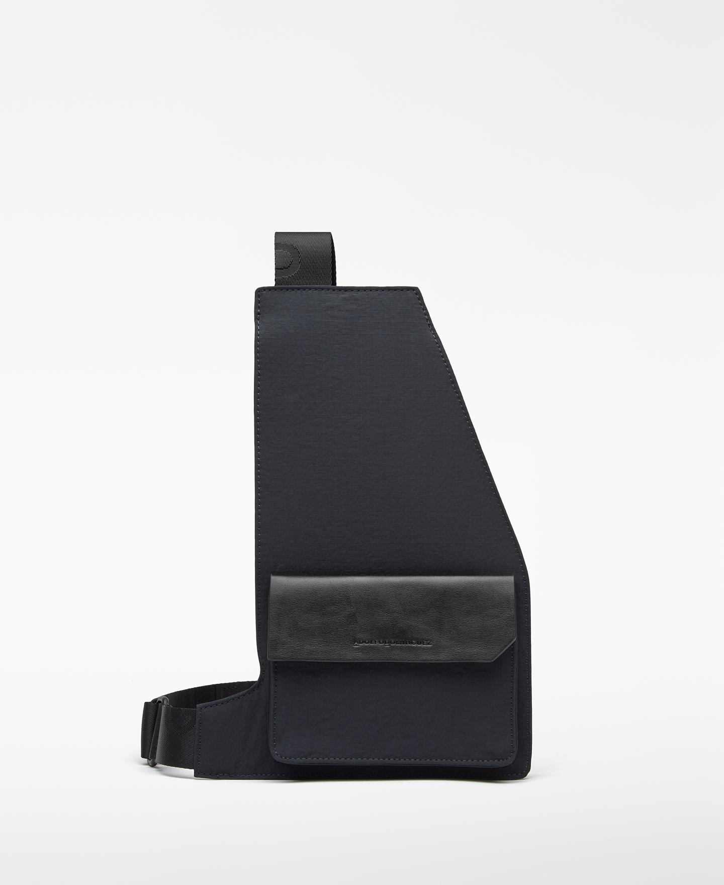 Imagem 0 de Bolsa de Cintura de Nylon com Fecho Zip