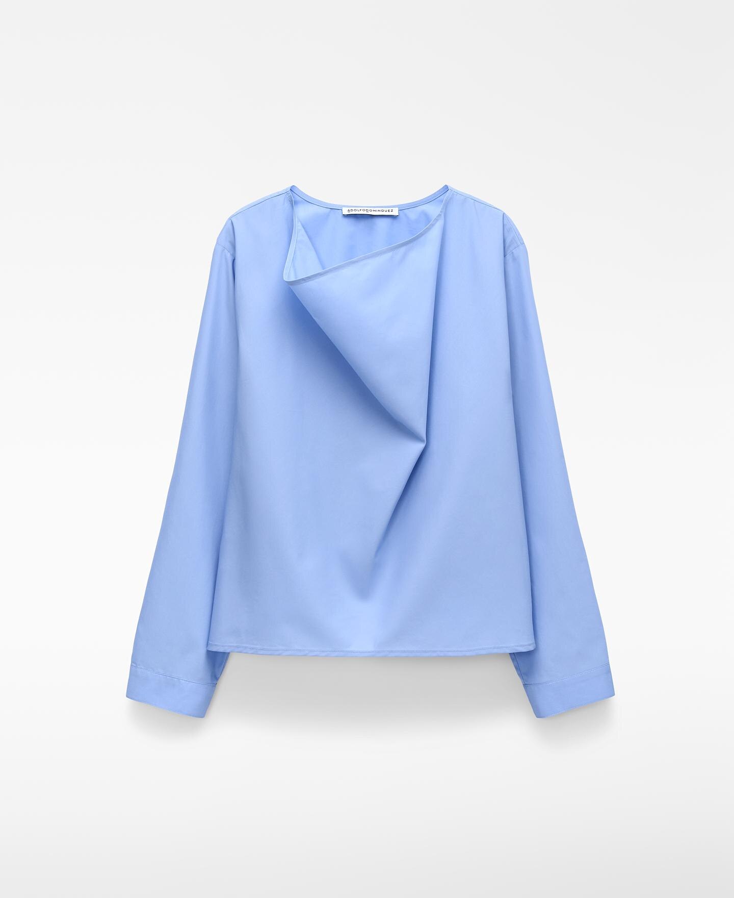 Blusa com Decote à Barco Drapeado Azul-claro-5