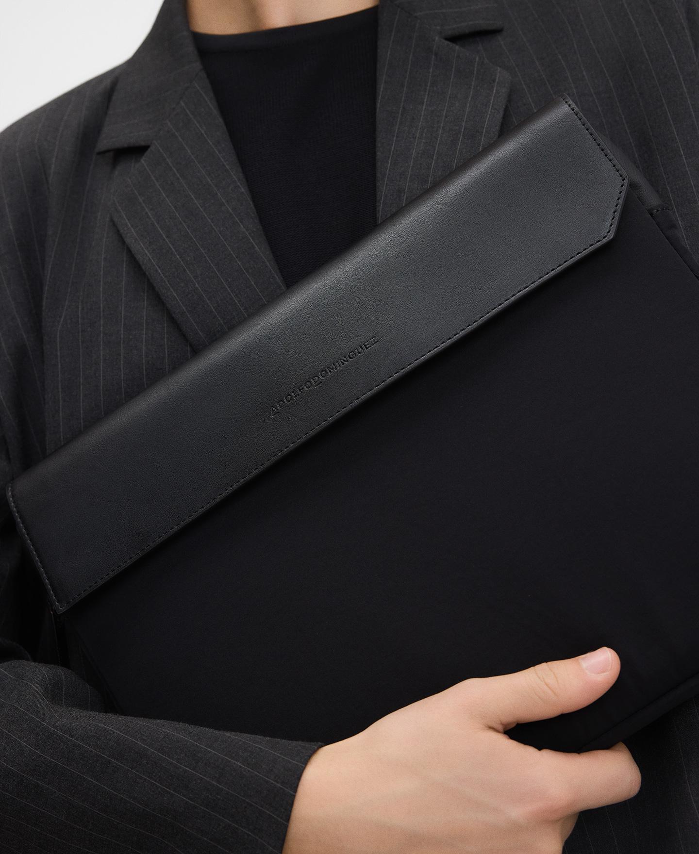 Funda para Computador Portátil de Um Compartimento em Nylon Preto-4
