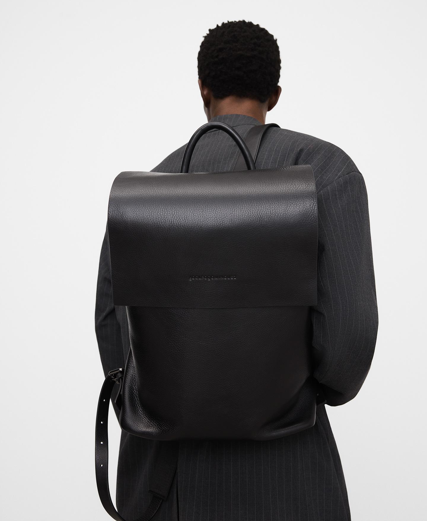 Mochila de Pele com Aba Preto-6