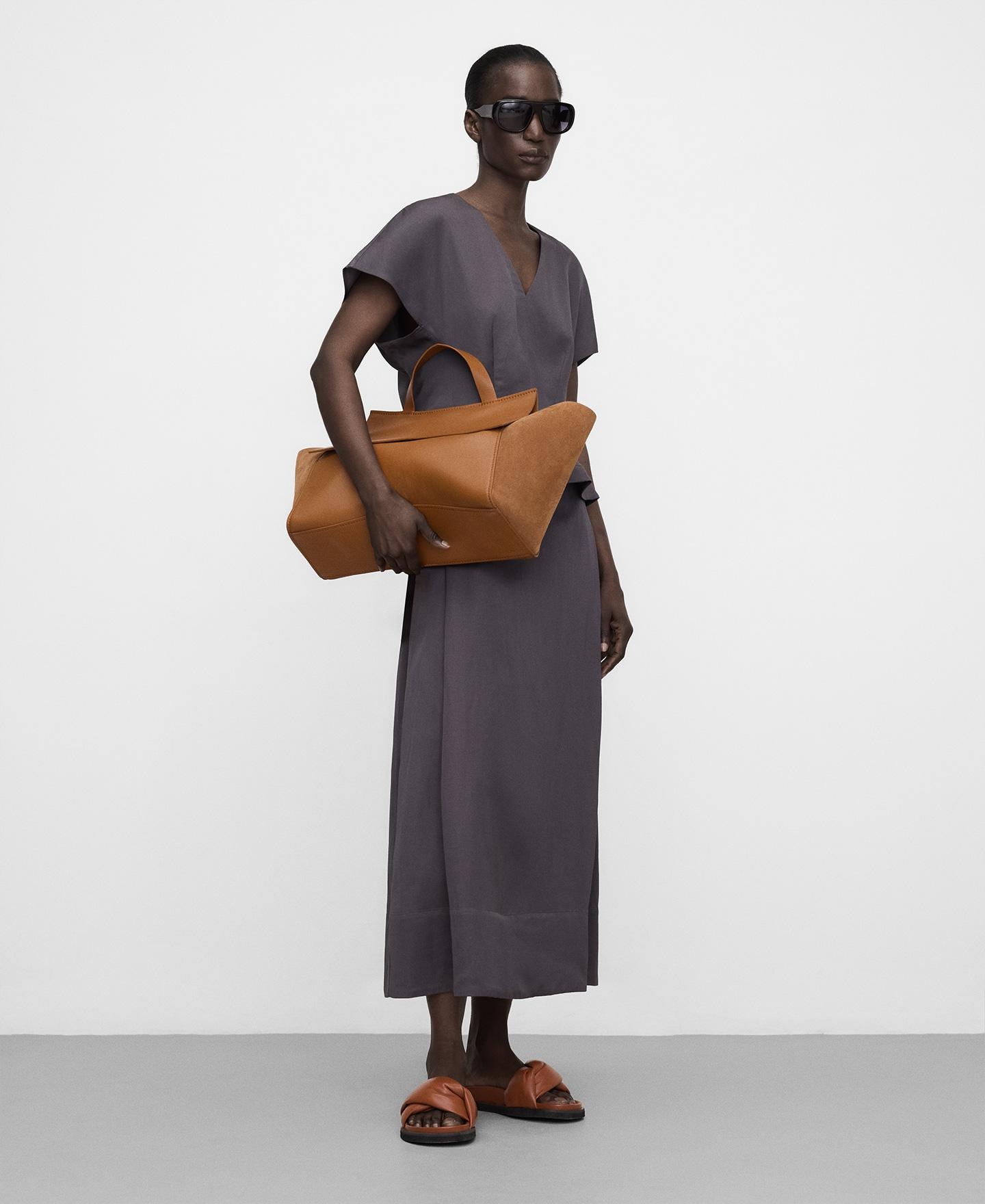 Imagem 0 de Saia Midi Evasé com Pregas