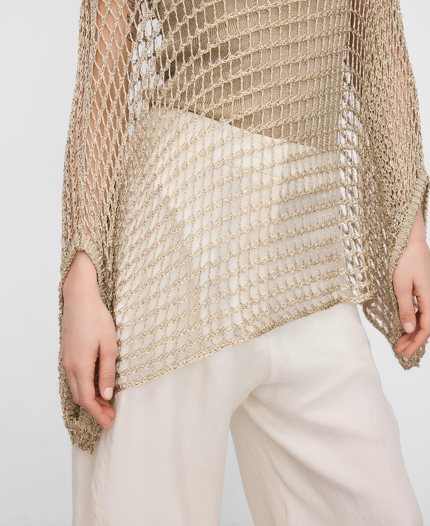 Camisola Capa em Malha Metalizada Dourado-4