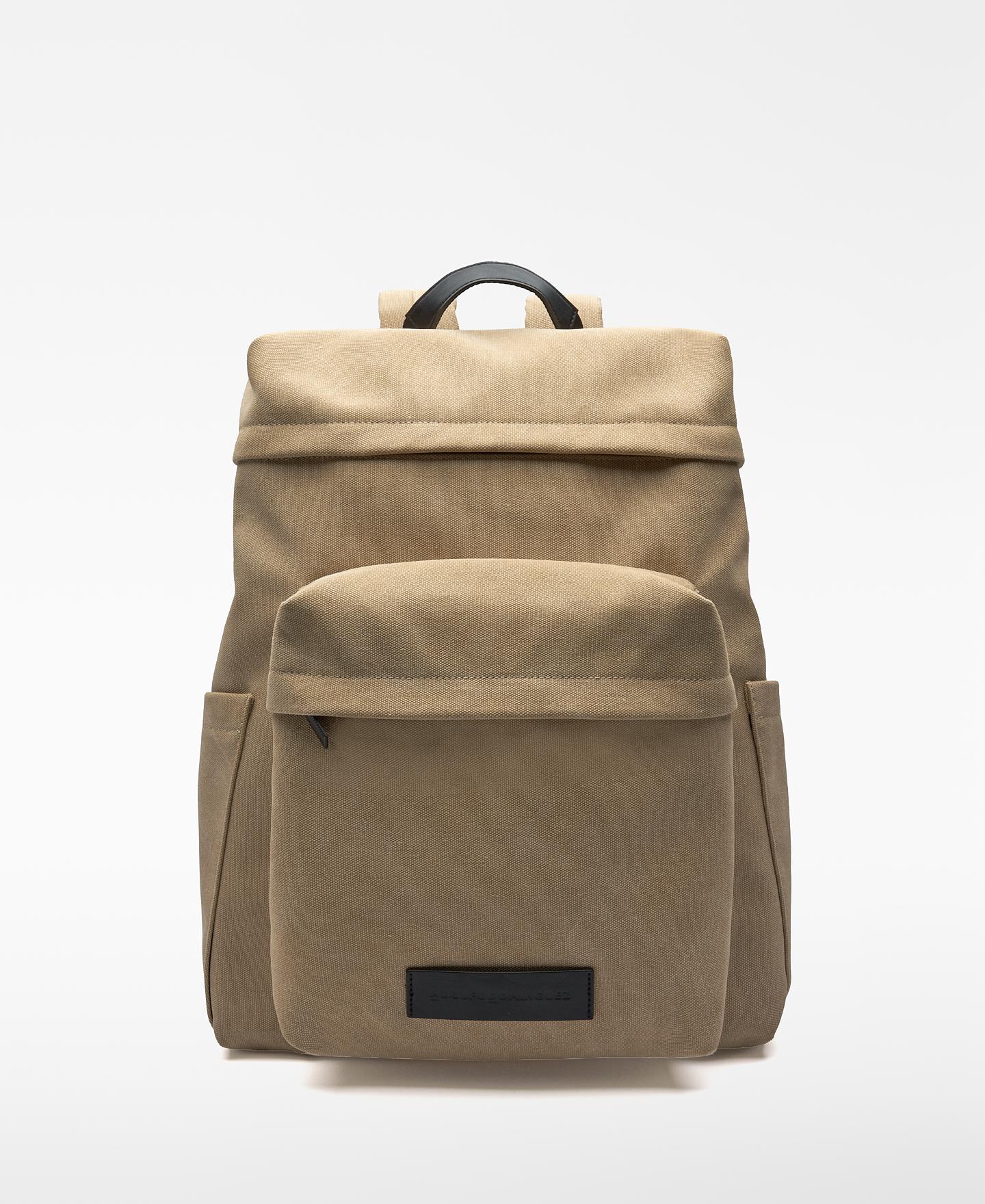 Imagem 0 de Mochila com Maxi Bolso