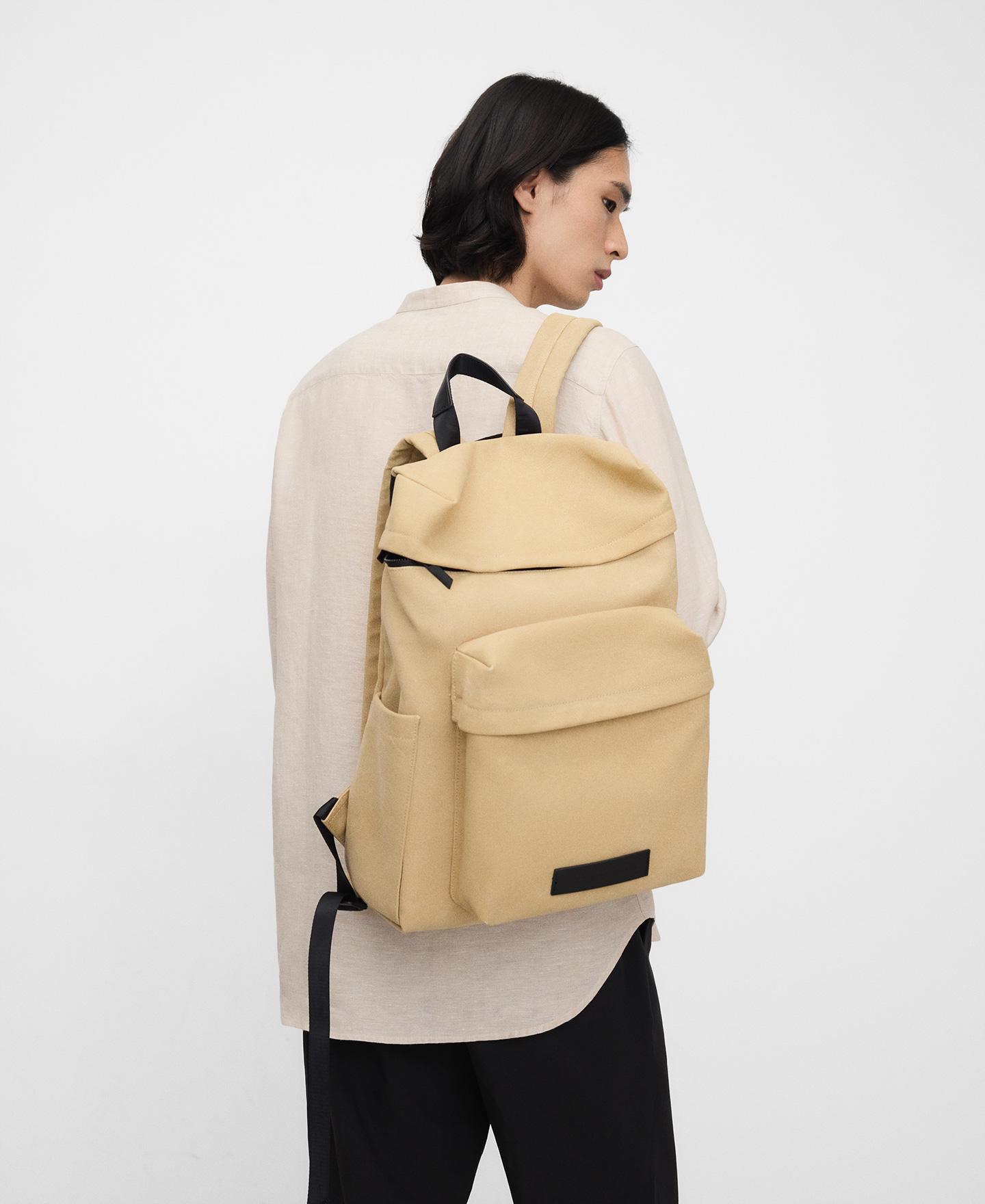 Mochila com Maxi Bolso Bege-5