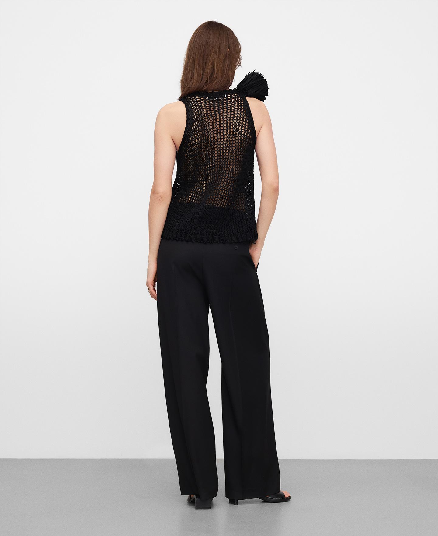 Top de Malha com Pompom Preto-3