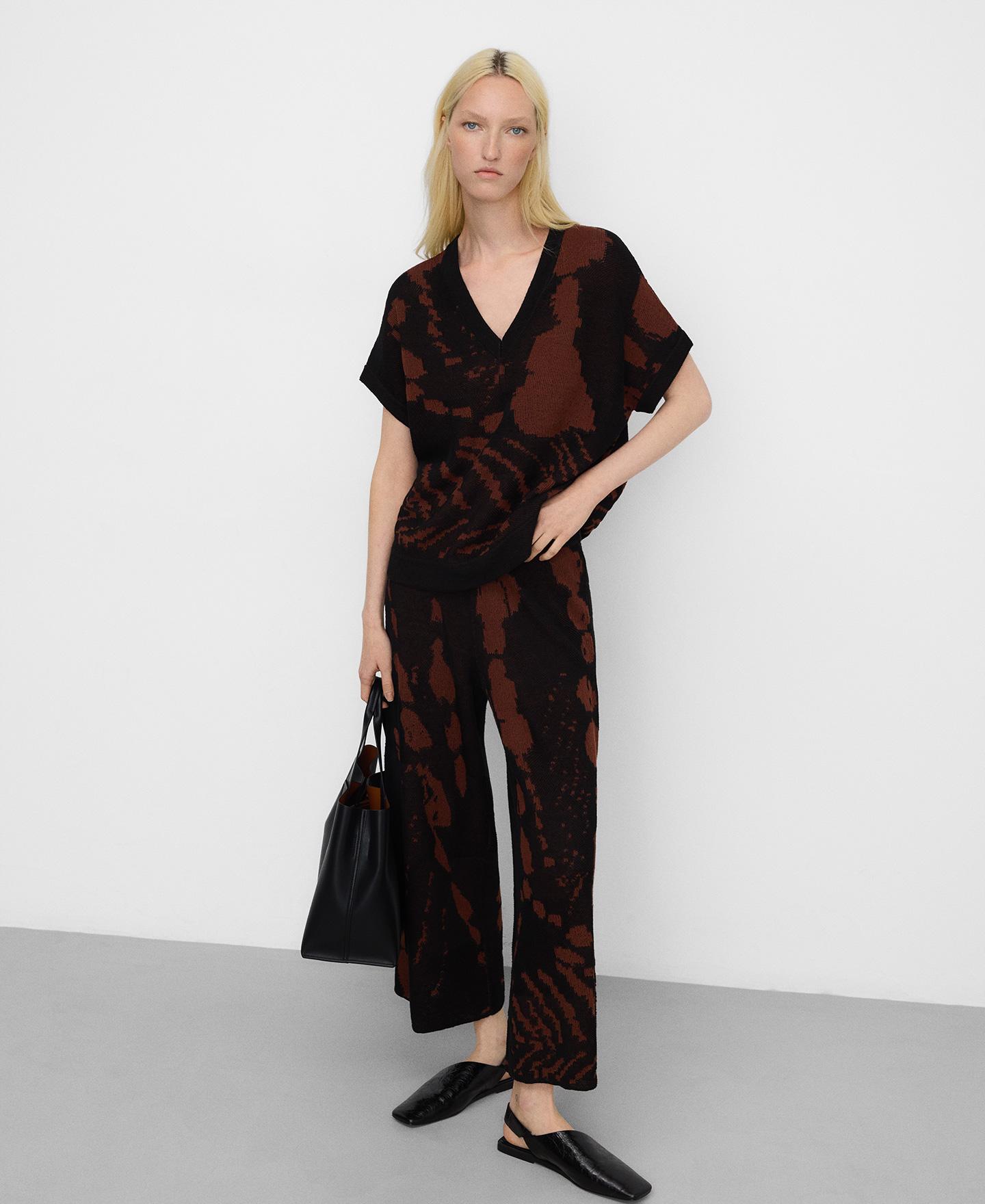 Camisola Estampada em Malha Jacquard Preto-2
