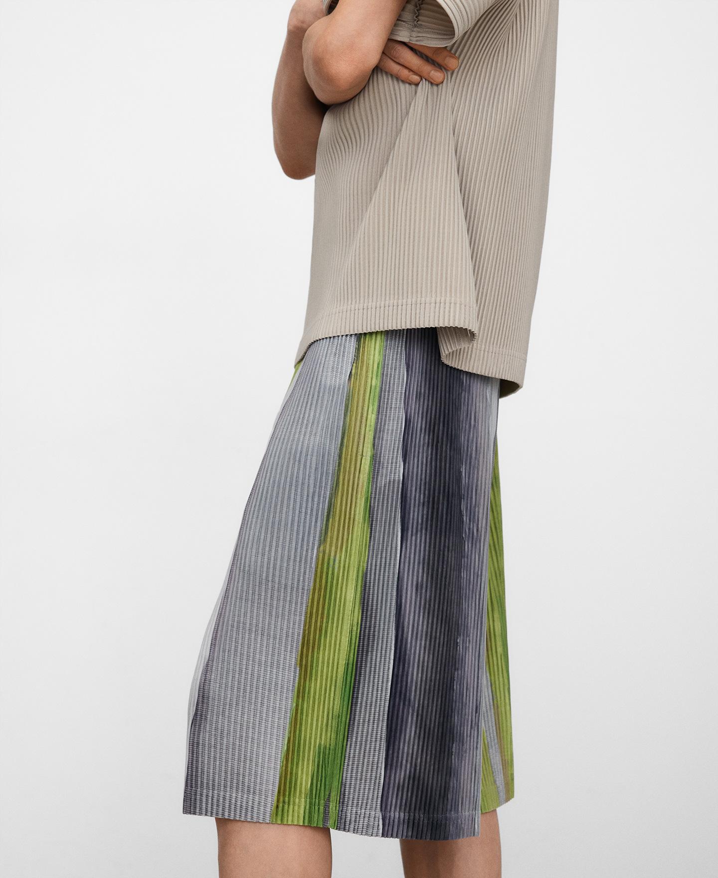 Bermudas Compridas em Crinkle Verde-1