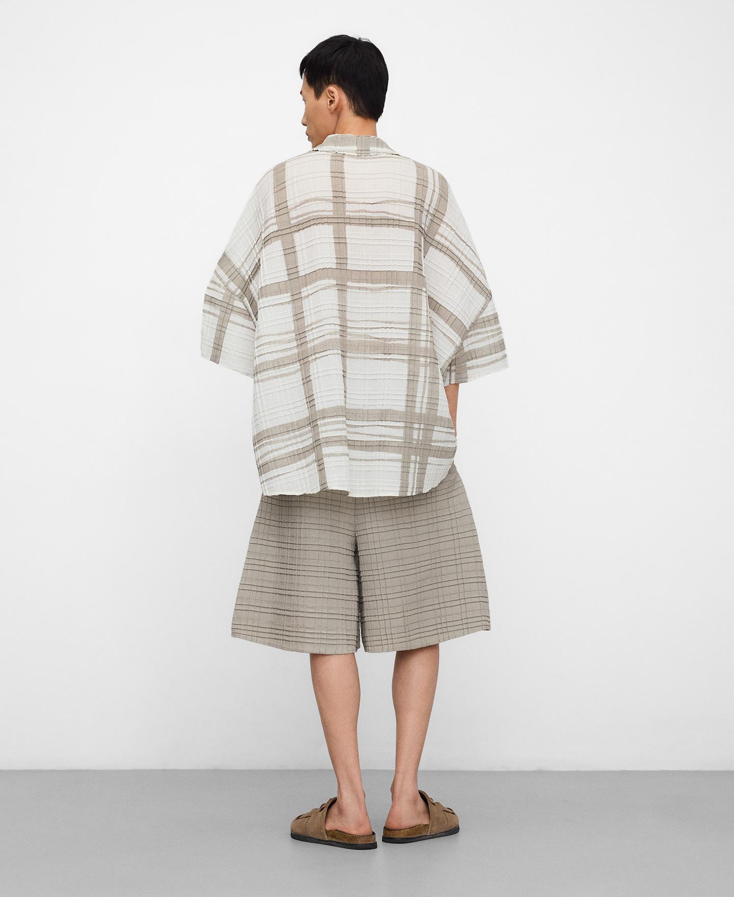 Bermudas Compridas em Crinkle Areia-3