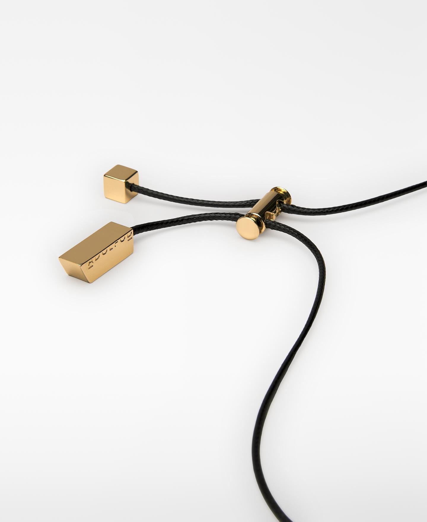 Colar com Peça Metálica Bicolor Dourado-3