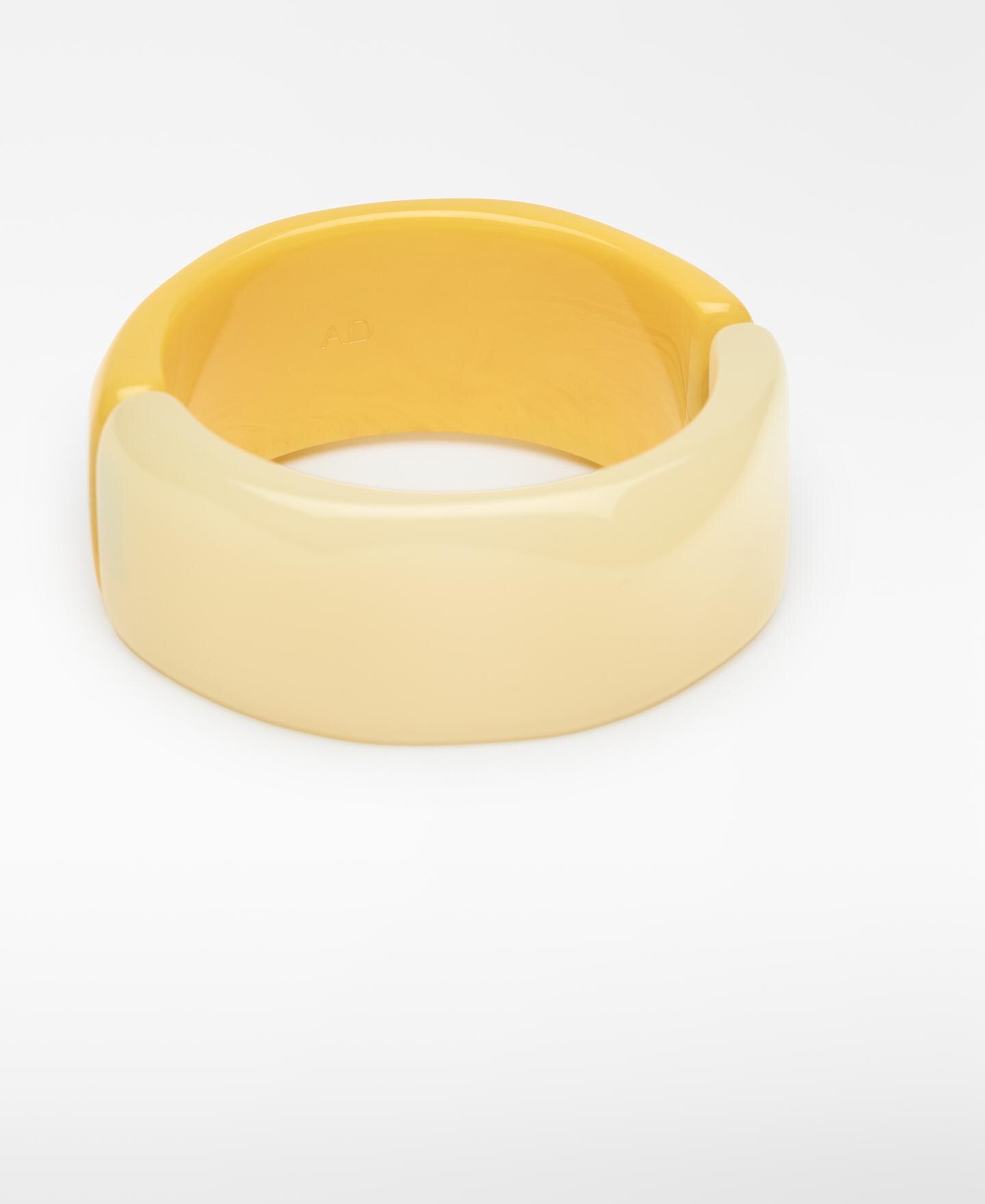 Pulseira Rígida em Resina Bicolor Amarelo-2