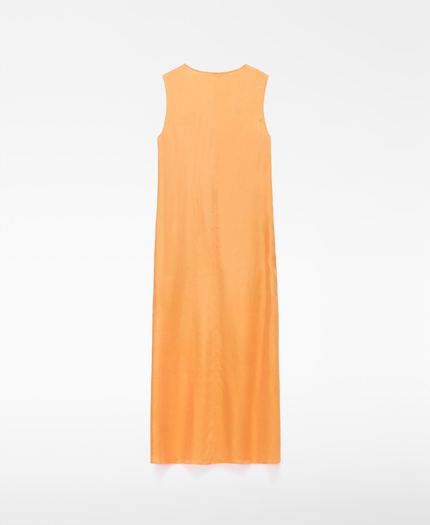 Vestido Midi Acetinado com Decote em V Laranja-claro-7