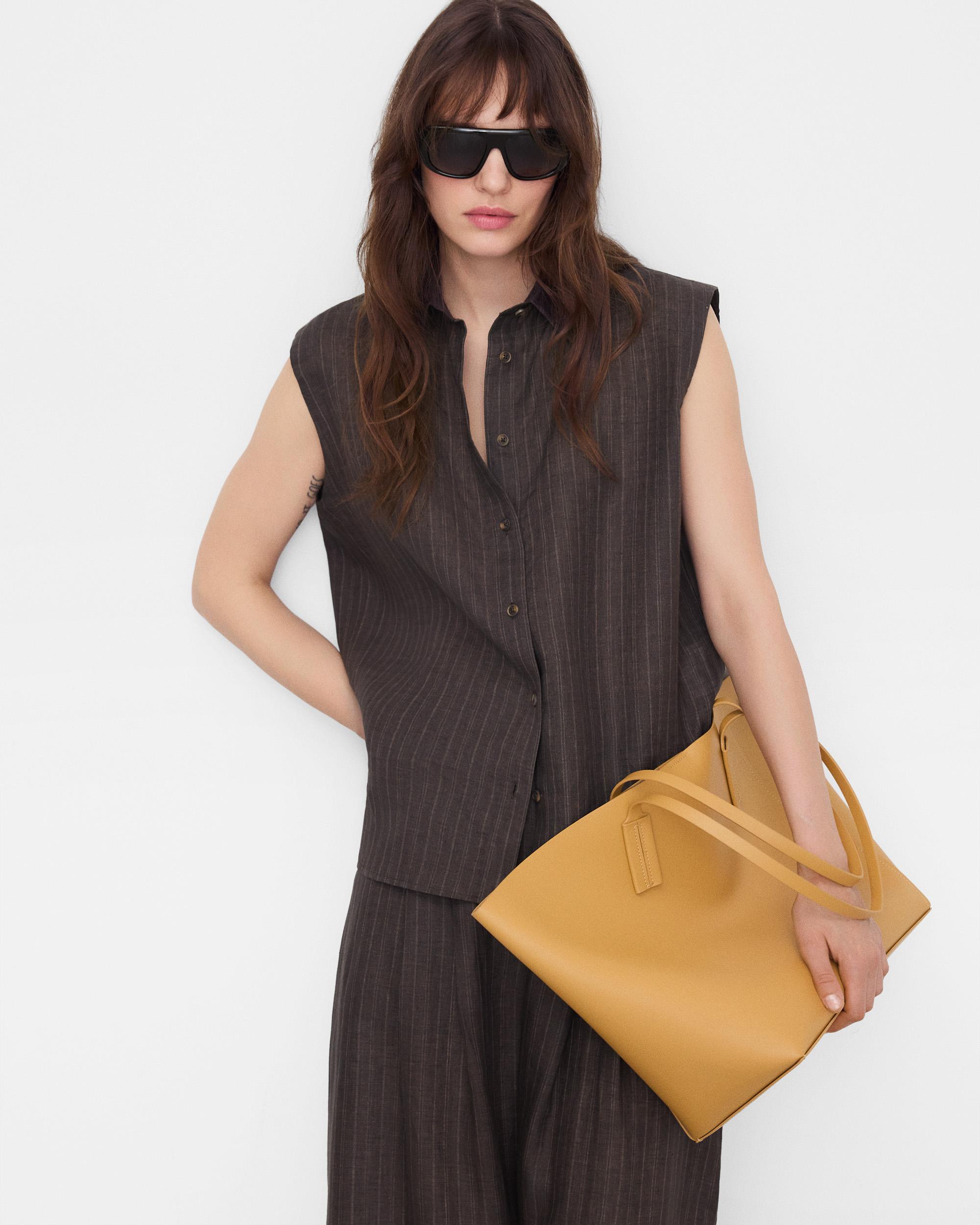 Imagem 0 de Camisa Às Riscas em Linho Europeu